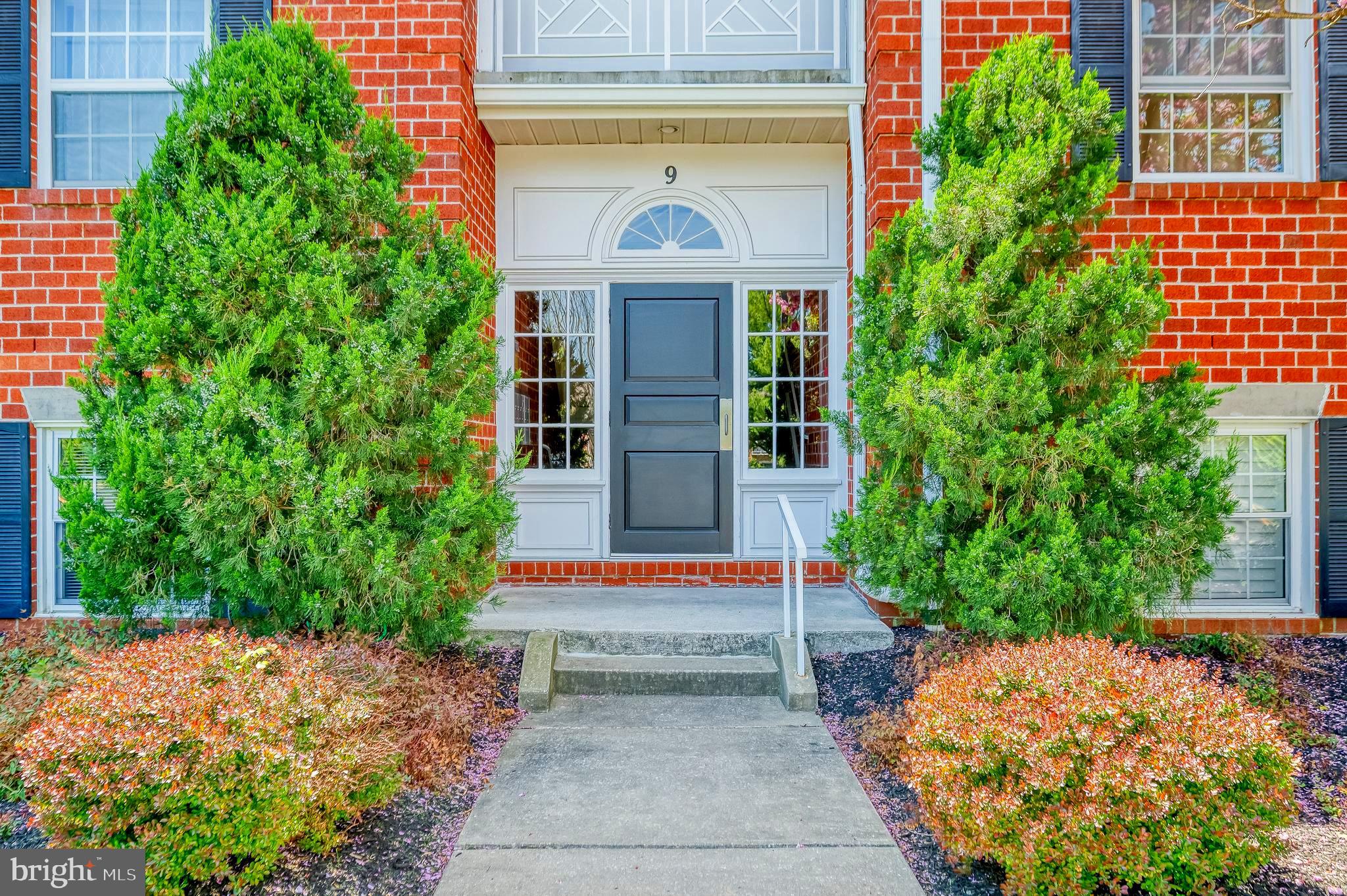 SHEPHERDS KNOLL GARDEN - Residential