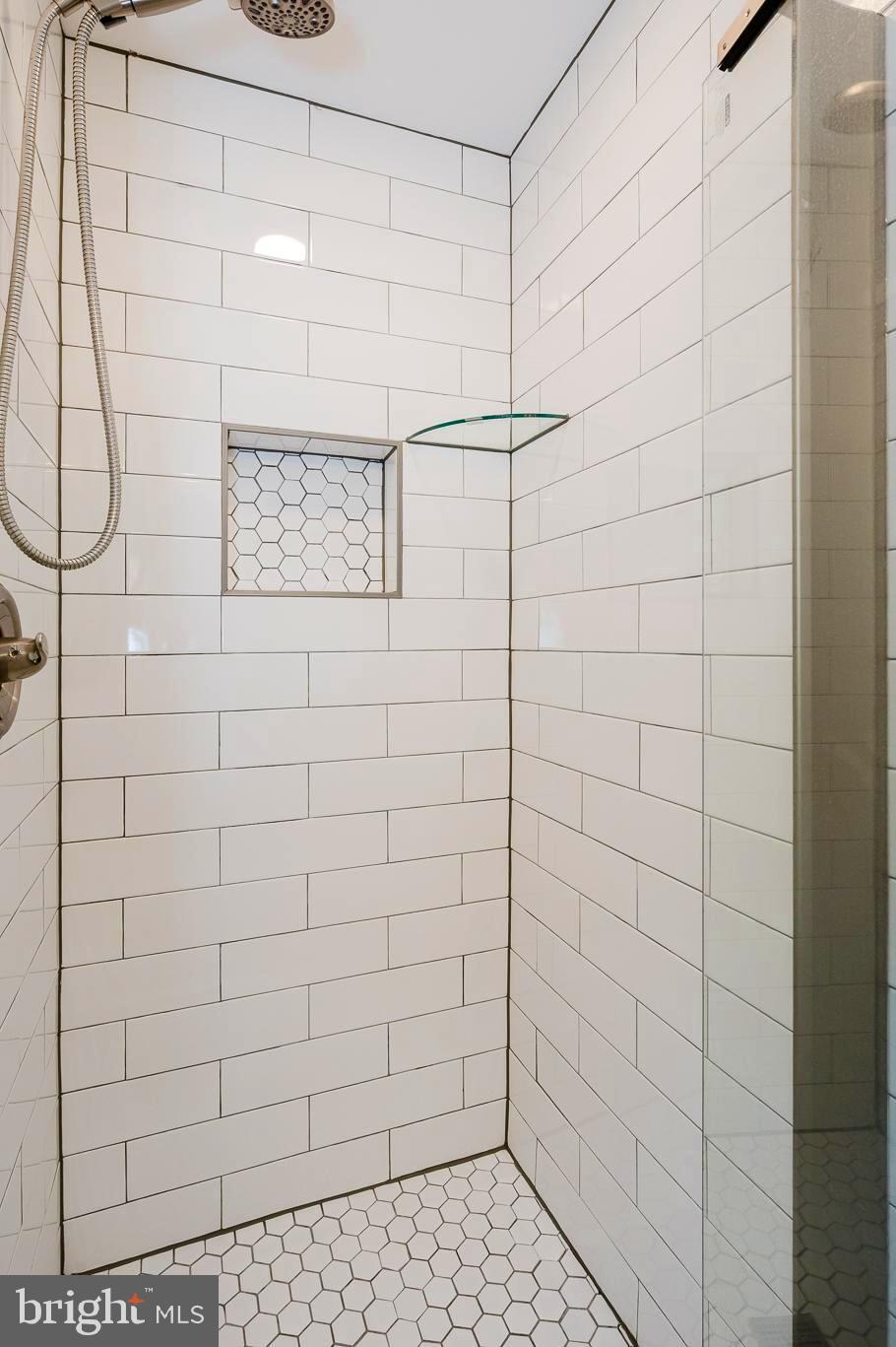 SHEPHERDS KNOLL GARDEN - Residential