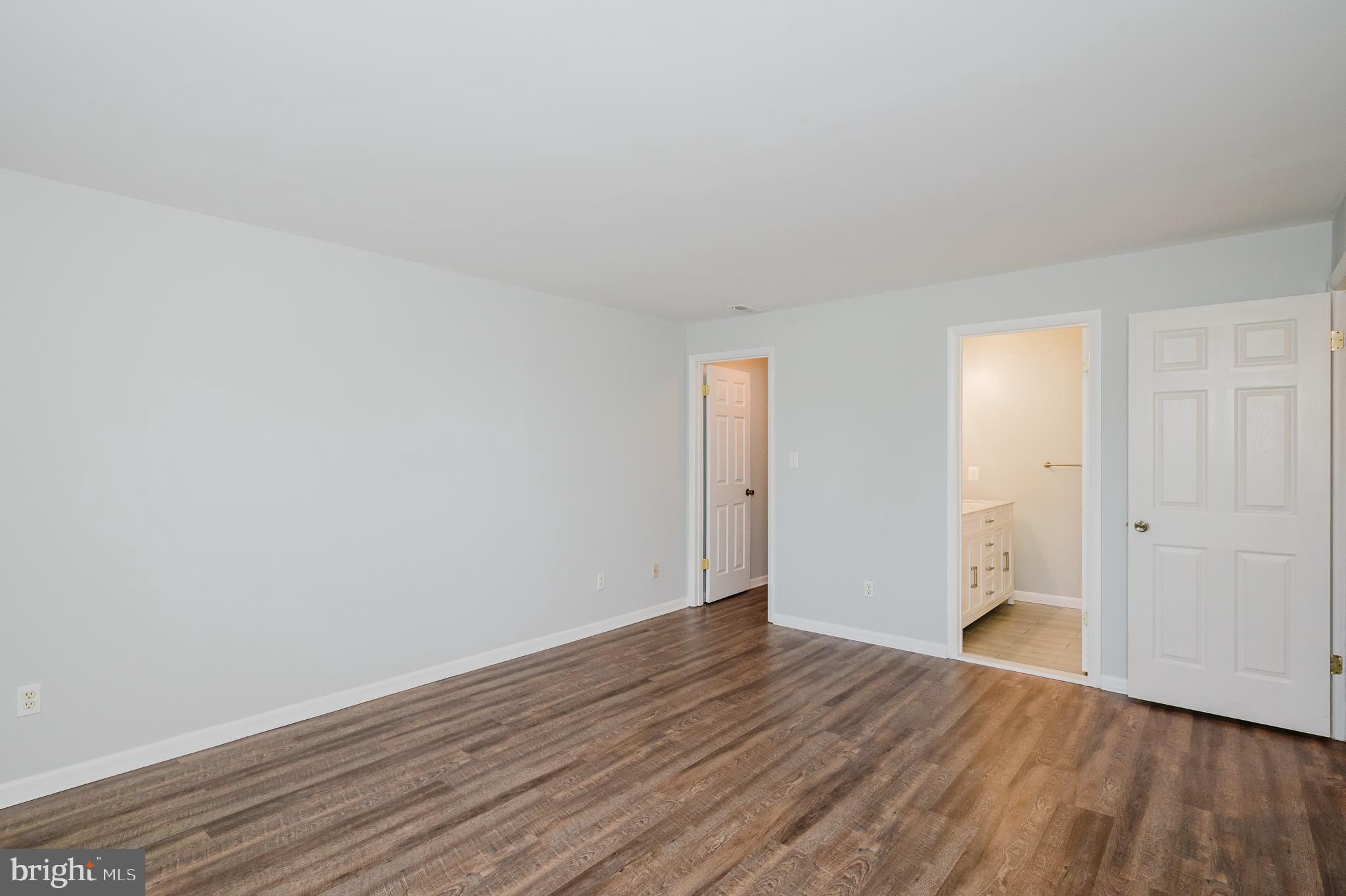 SHEPHERDS KNOLL GARDEN - Residential