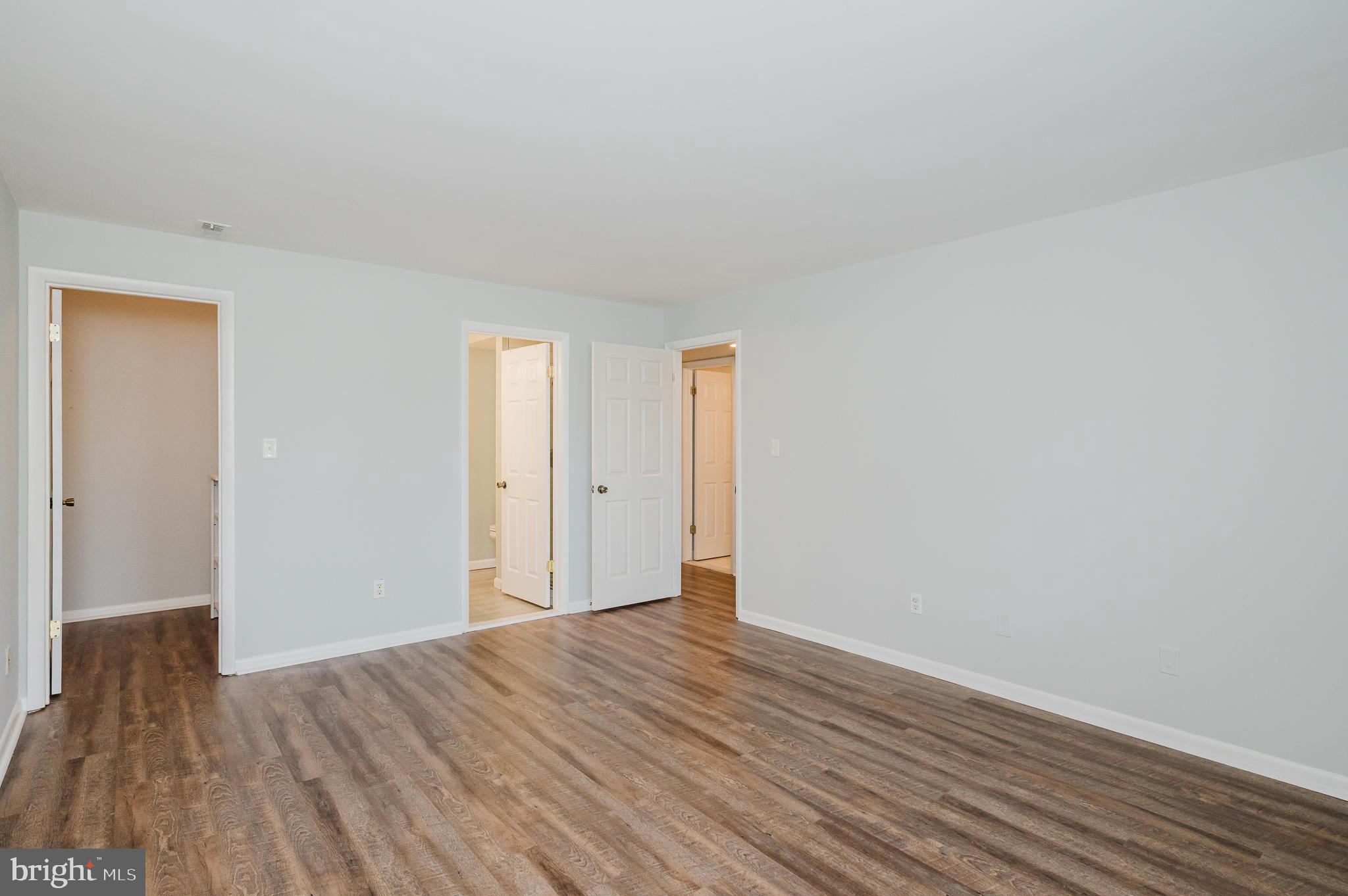 SHEPHERDS KNOLL GARDEN - Residential