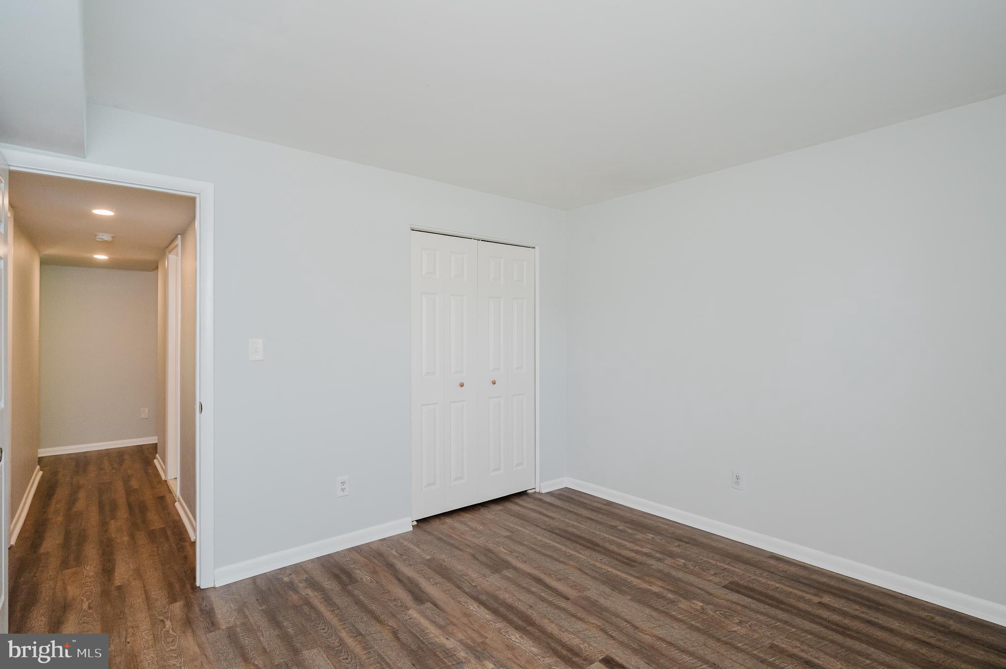 SHEPHERDS KNOLL GARDEN - Residential