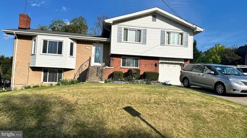 Photo of 907 Tracy Drive, SILVER SPRING, MD 20904 (MLS # MDMC2229390)