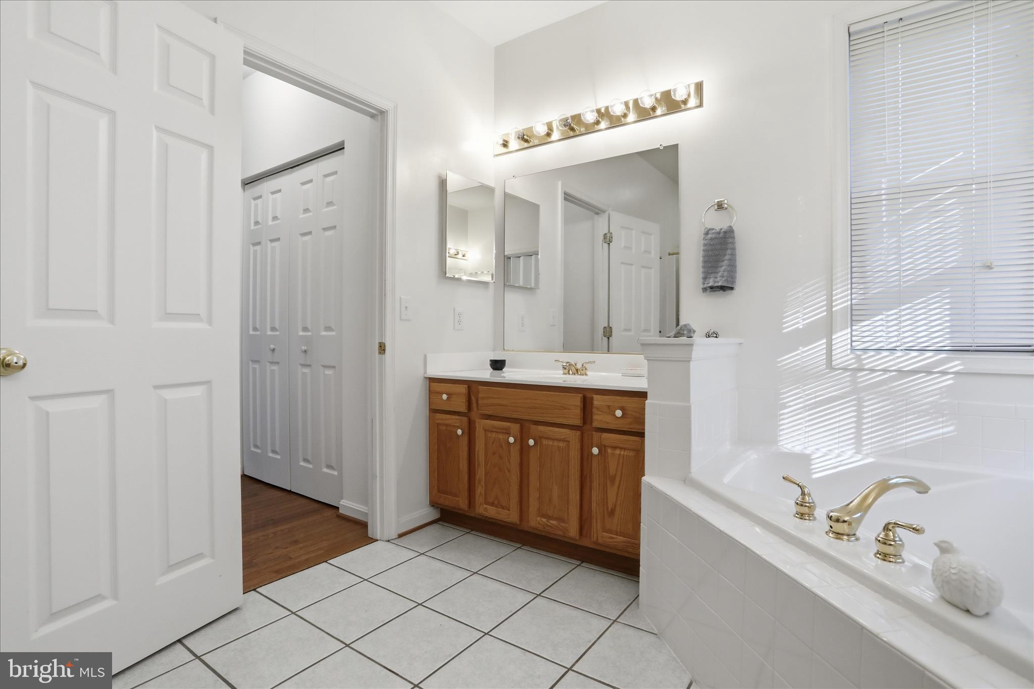 FIELDSTONE ACRES - Residential