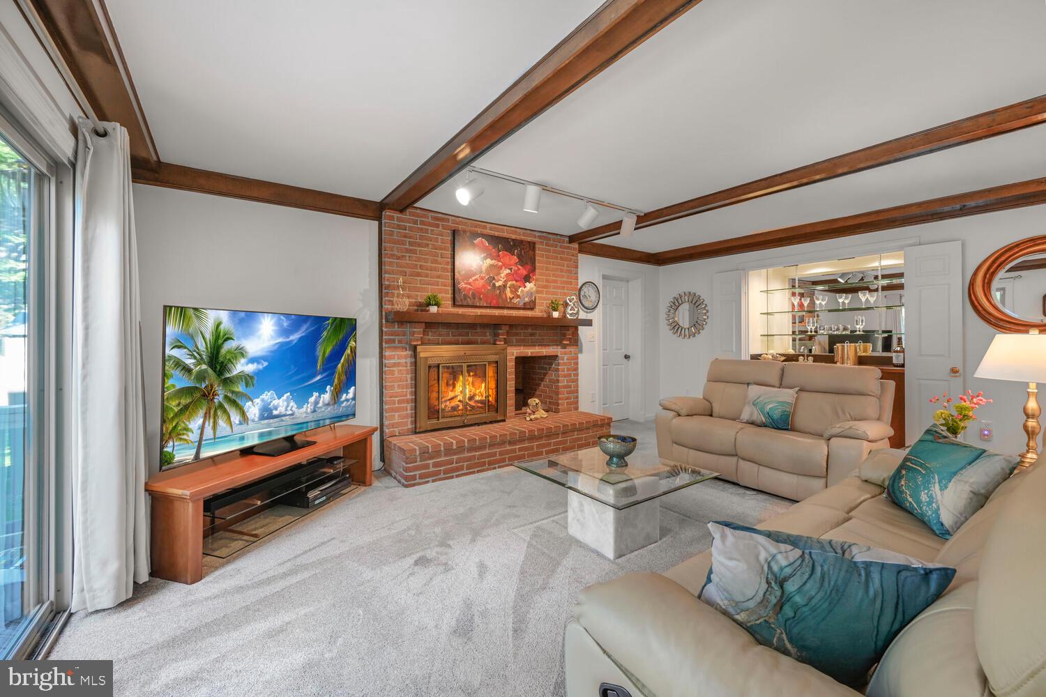 BEVERLY FARMS - Residential