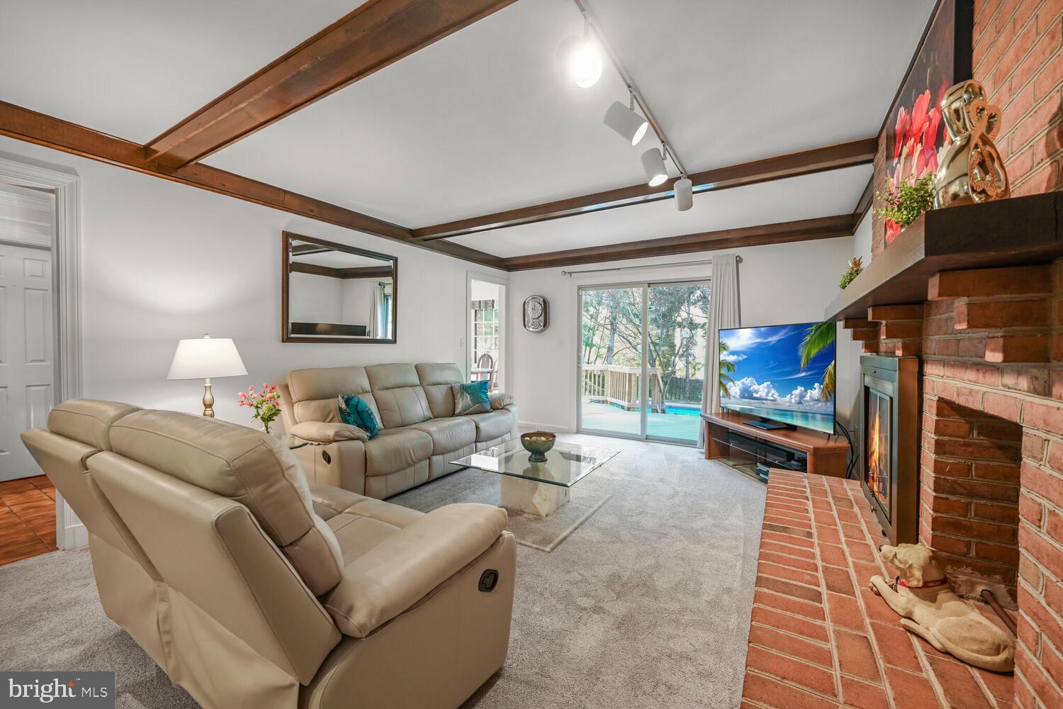 BEVERLY FARMS - Residential