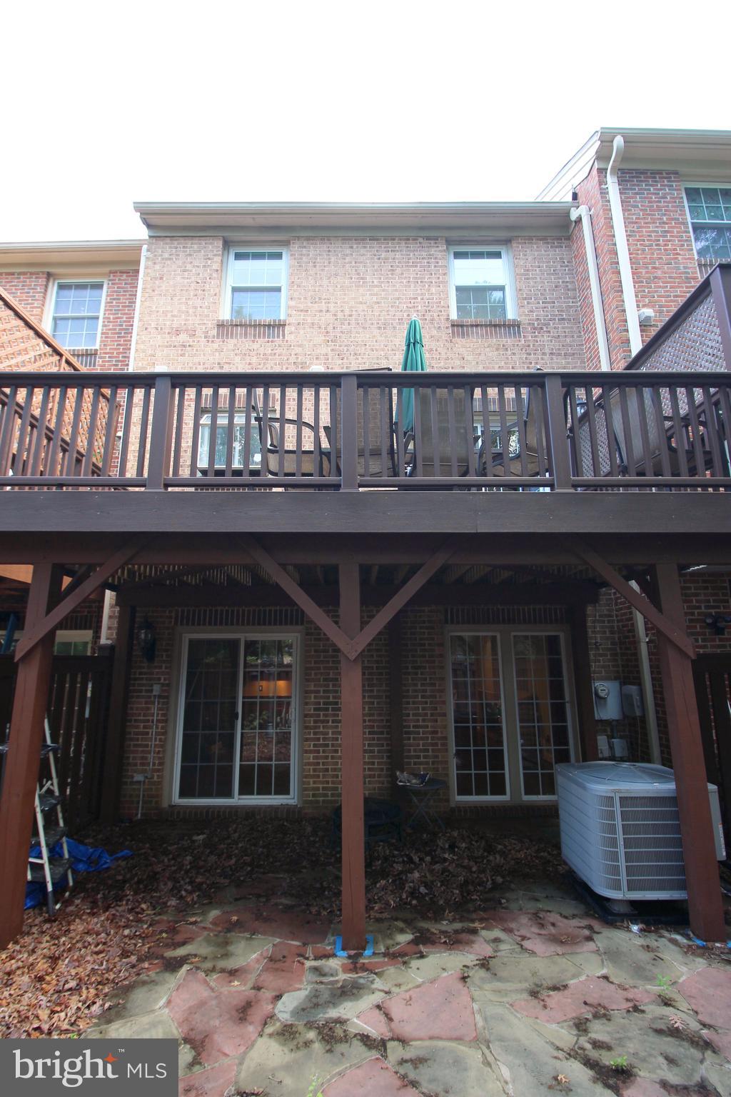 MERRY OAKS - Residential Lease