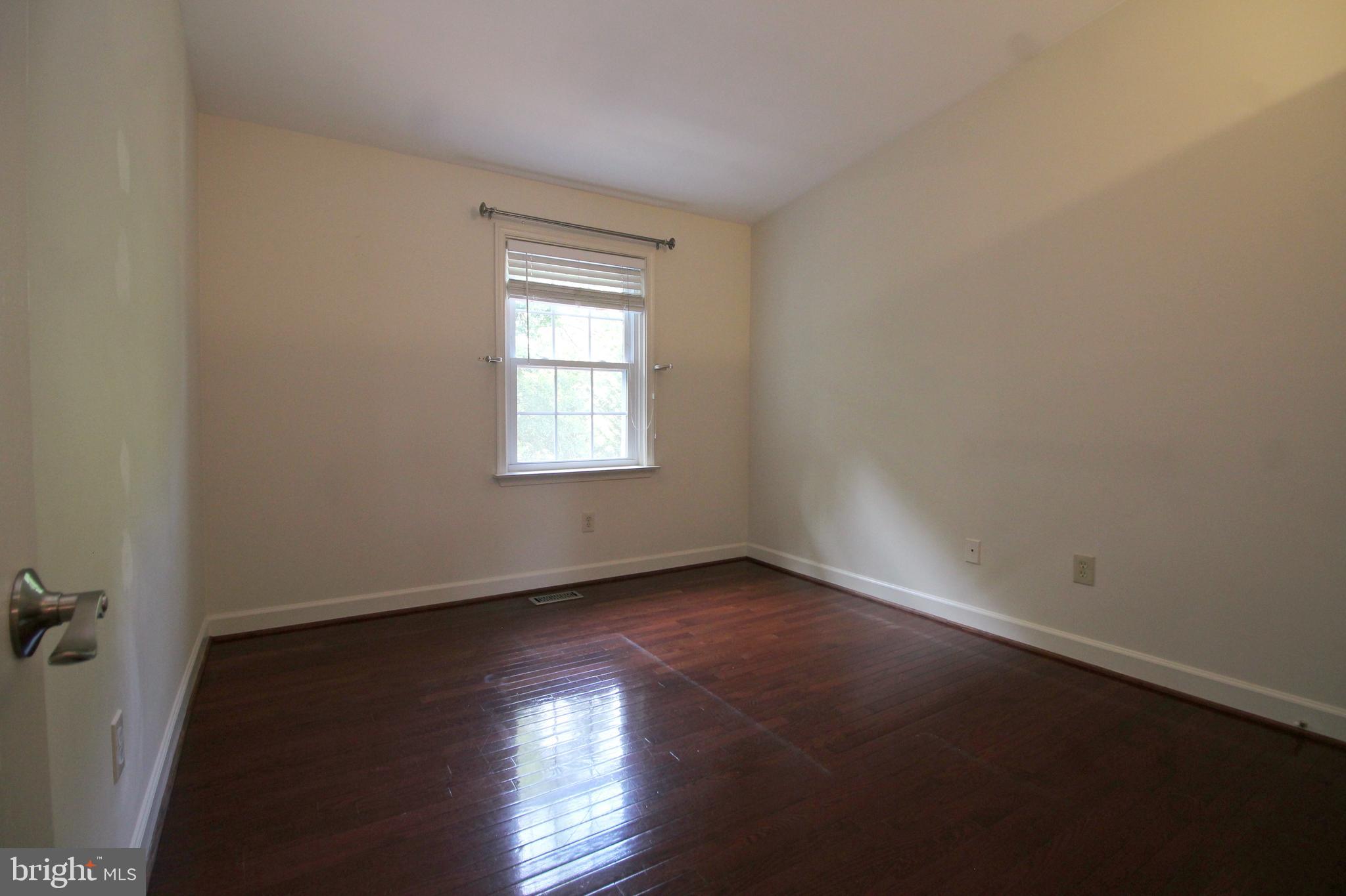 MERRY OAKS - Residential Lease