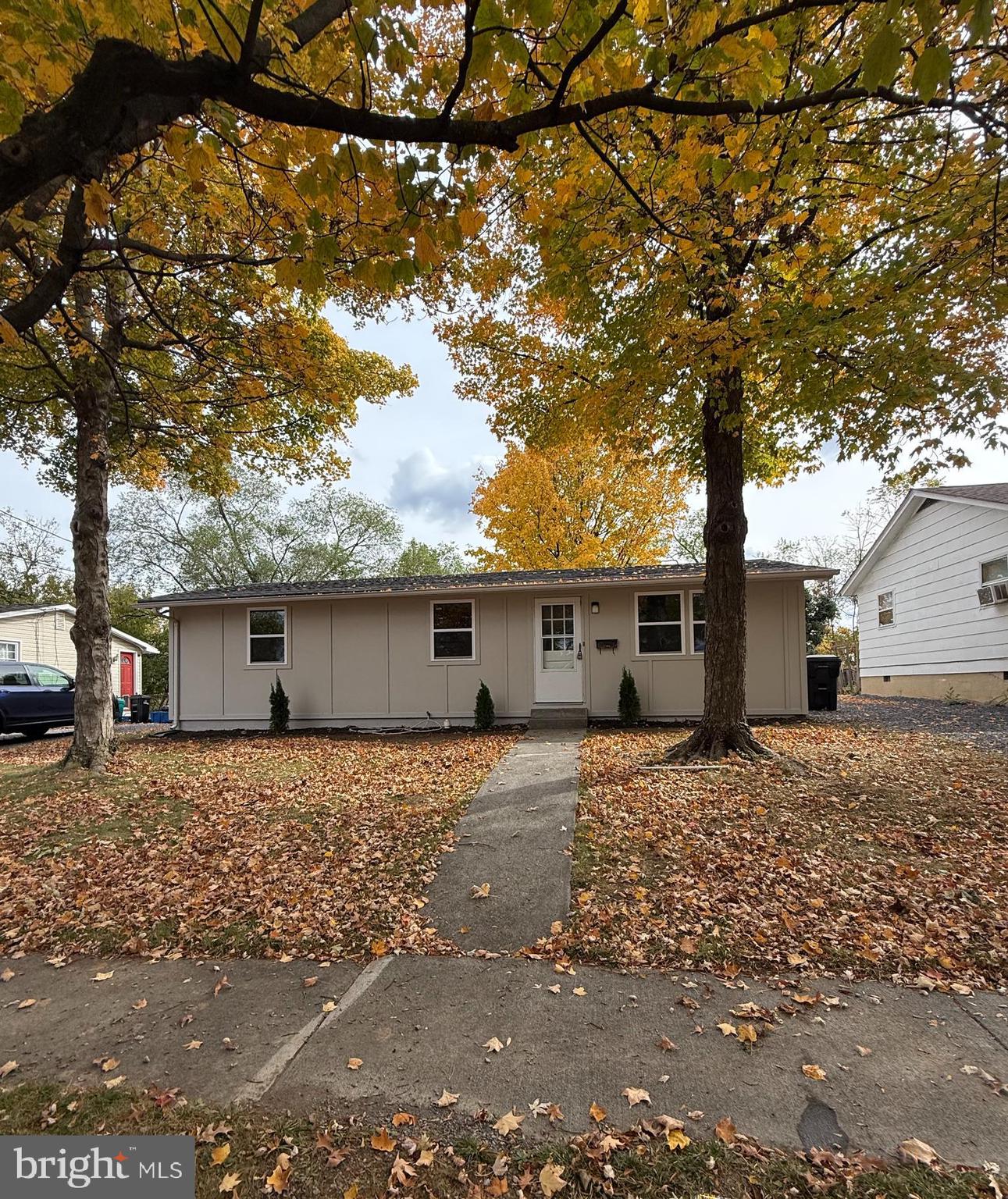 FOREST HILLS - Residential Lease