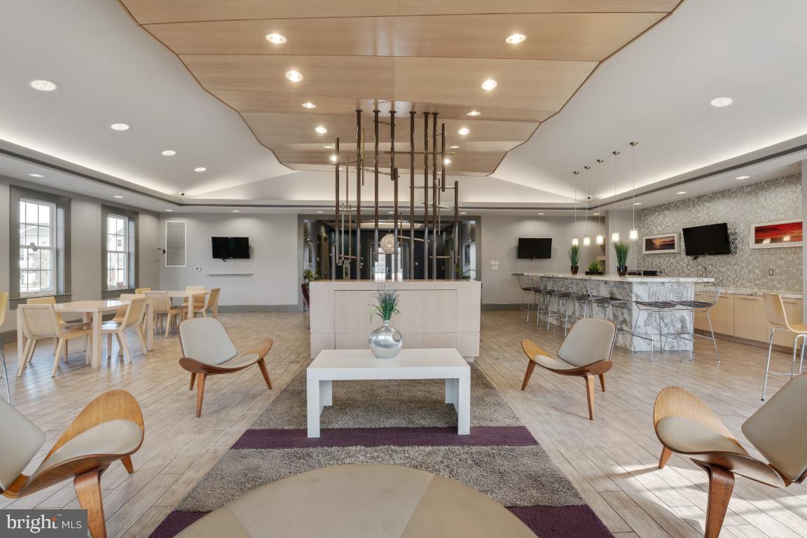 TANYARD SPRINGS TOWNHOMES - Residential