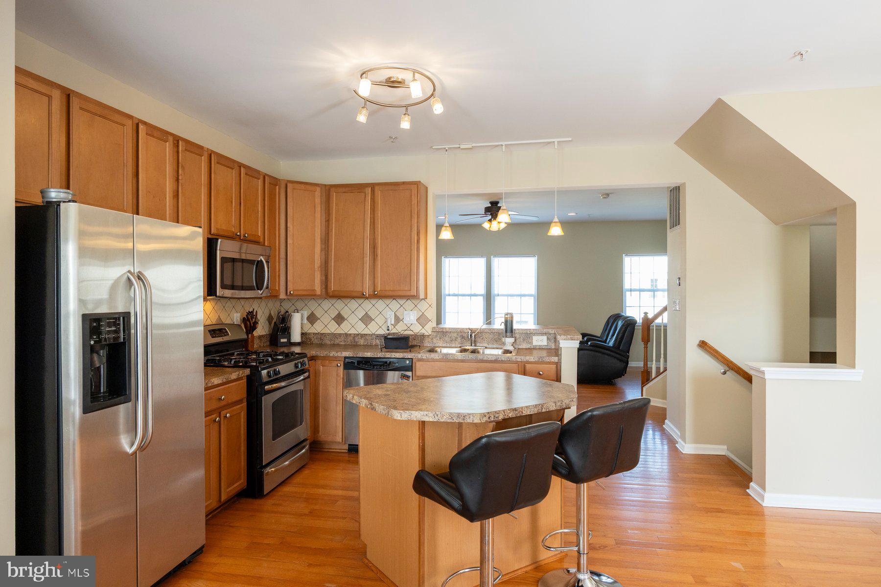 TANYARD SPRINGS TOWNHOMES - Residential