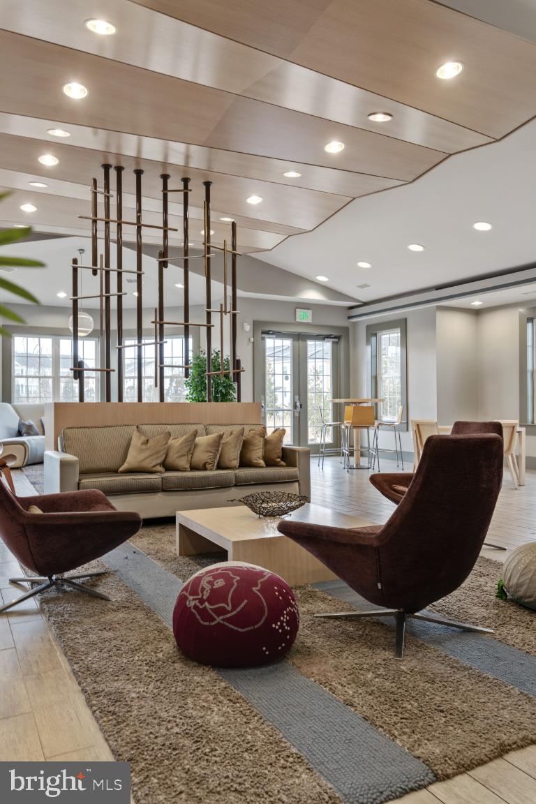 TANYARD SPRINGS TOWNHOMES - Residential