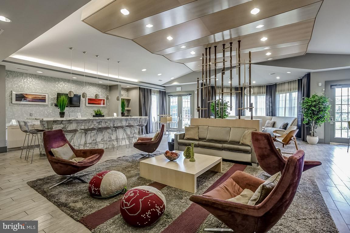 TANYARD SPRINGS TOWNHOMES - Residential