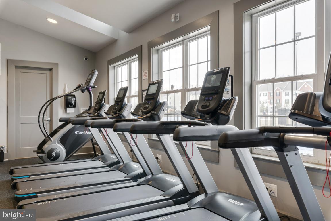 TANYARD SPRINGS TOWNHOMES - Residential