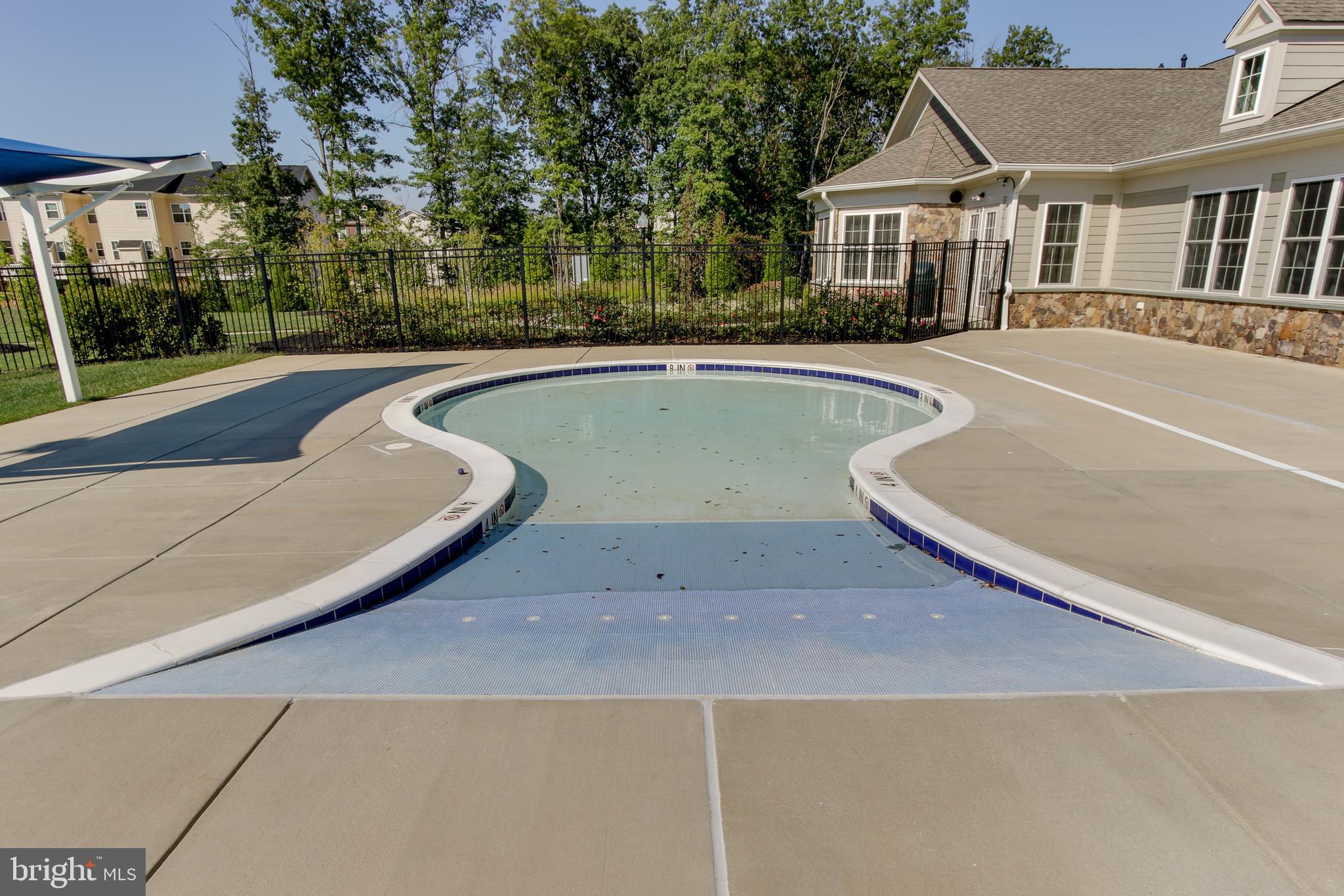 TANYARD SPRINGS TOWNHOMES - Residential