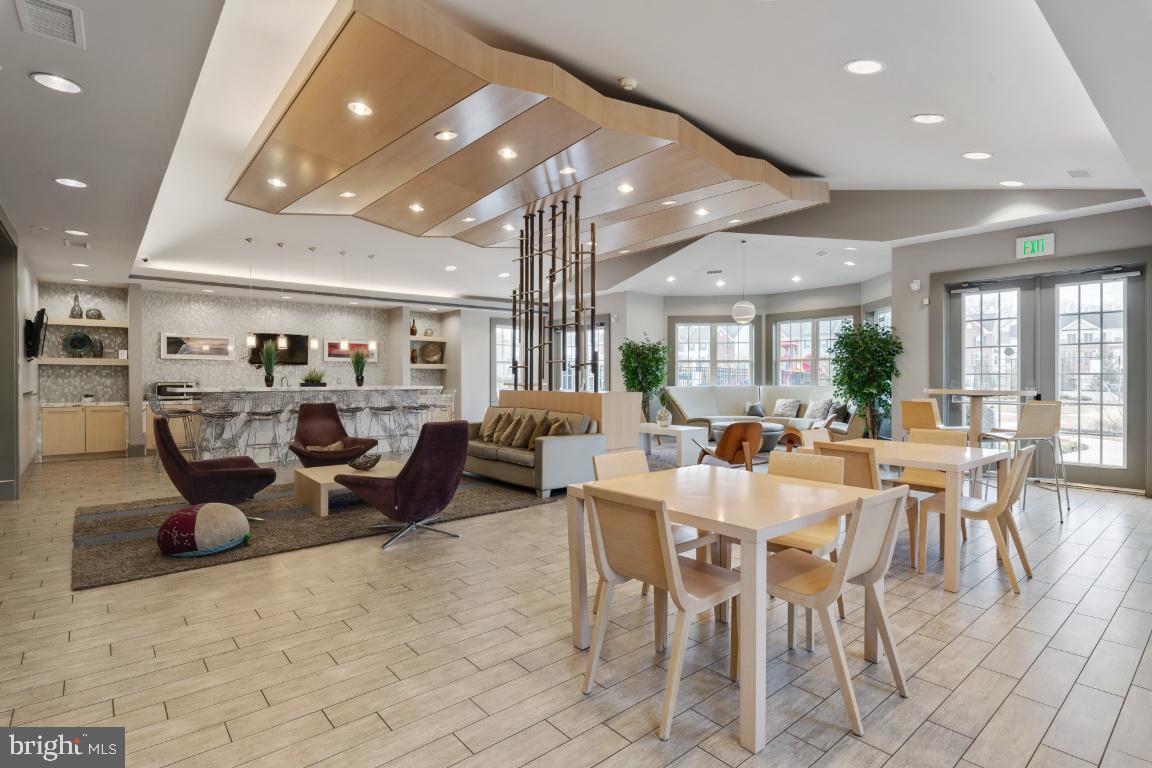 TANYARD SPRINGS TOWNHOMES - Residential