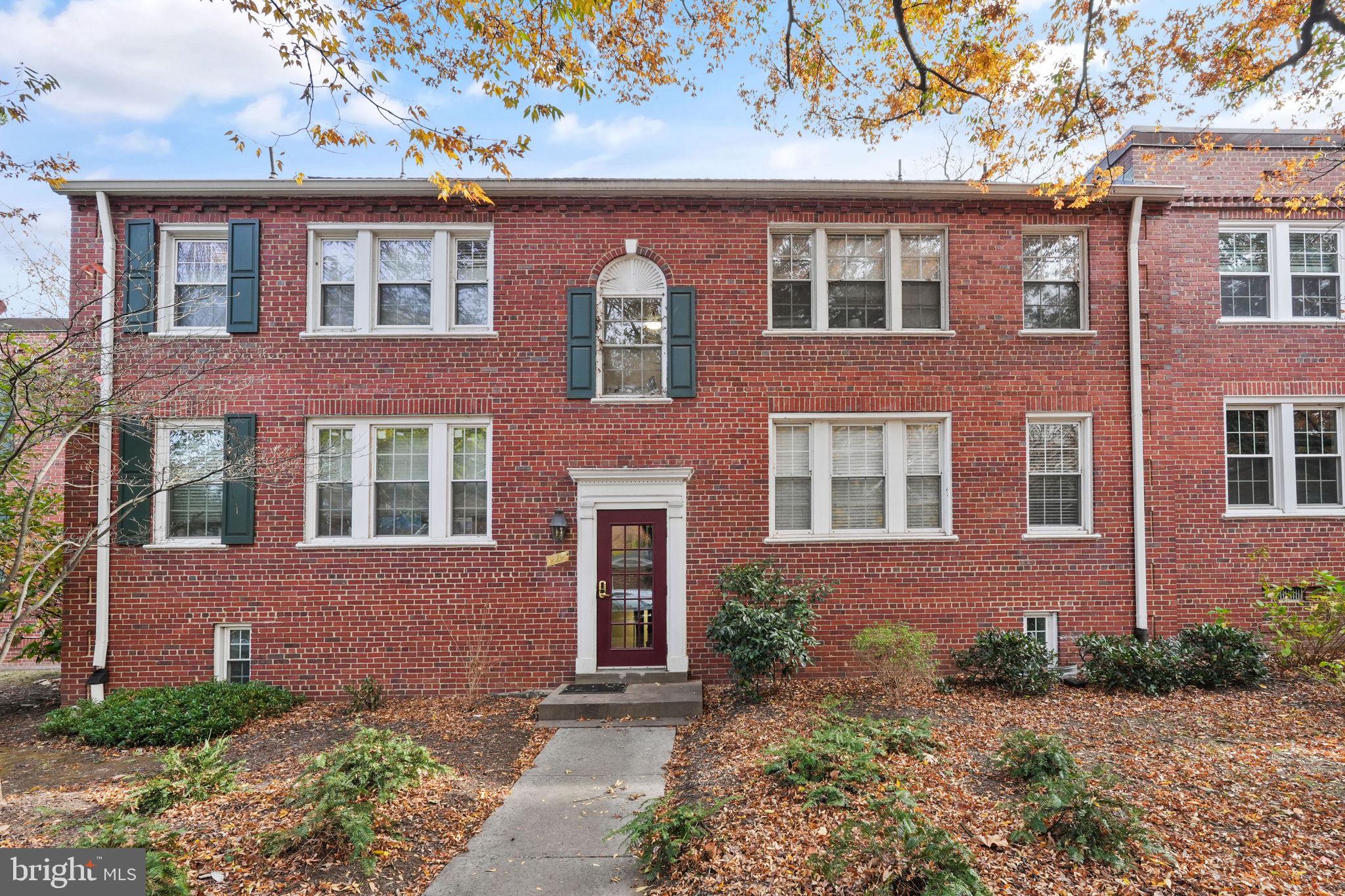 1913 N RHODES STREET 15