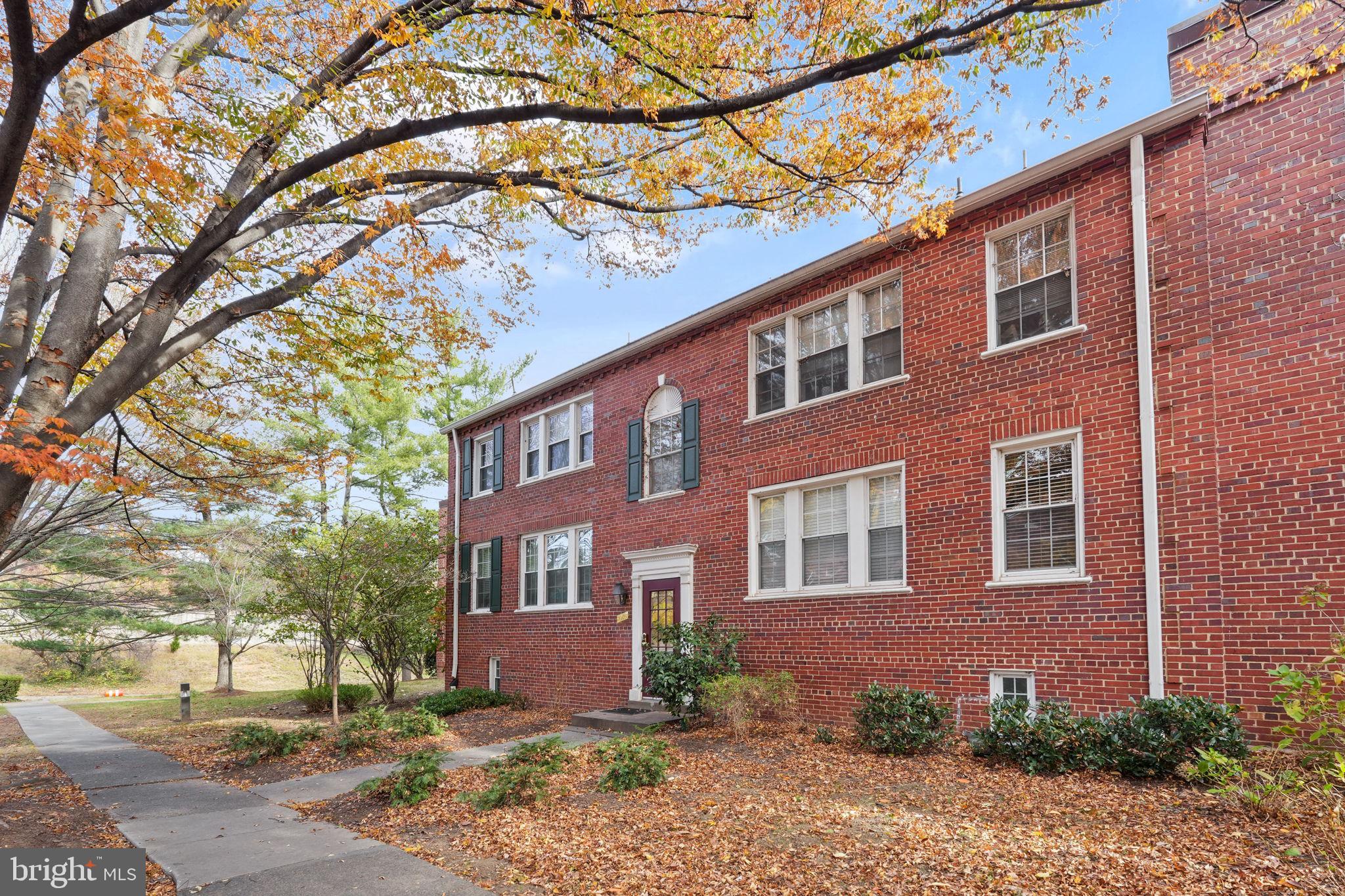 1913 N RHODES STREET 15