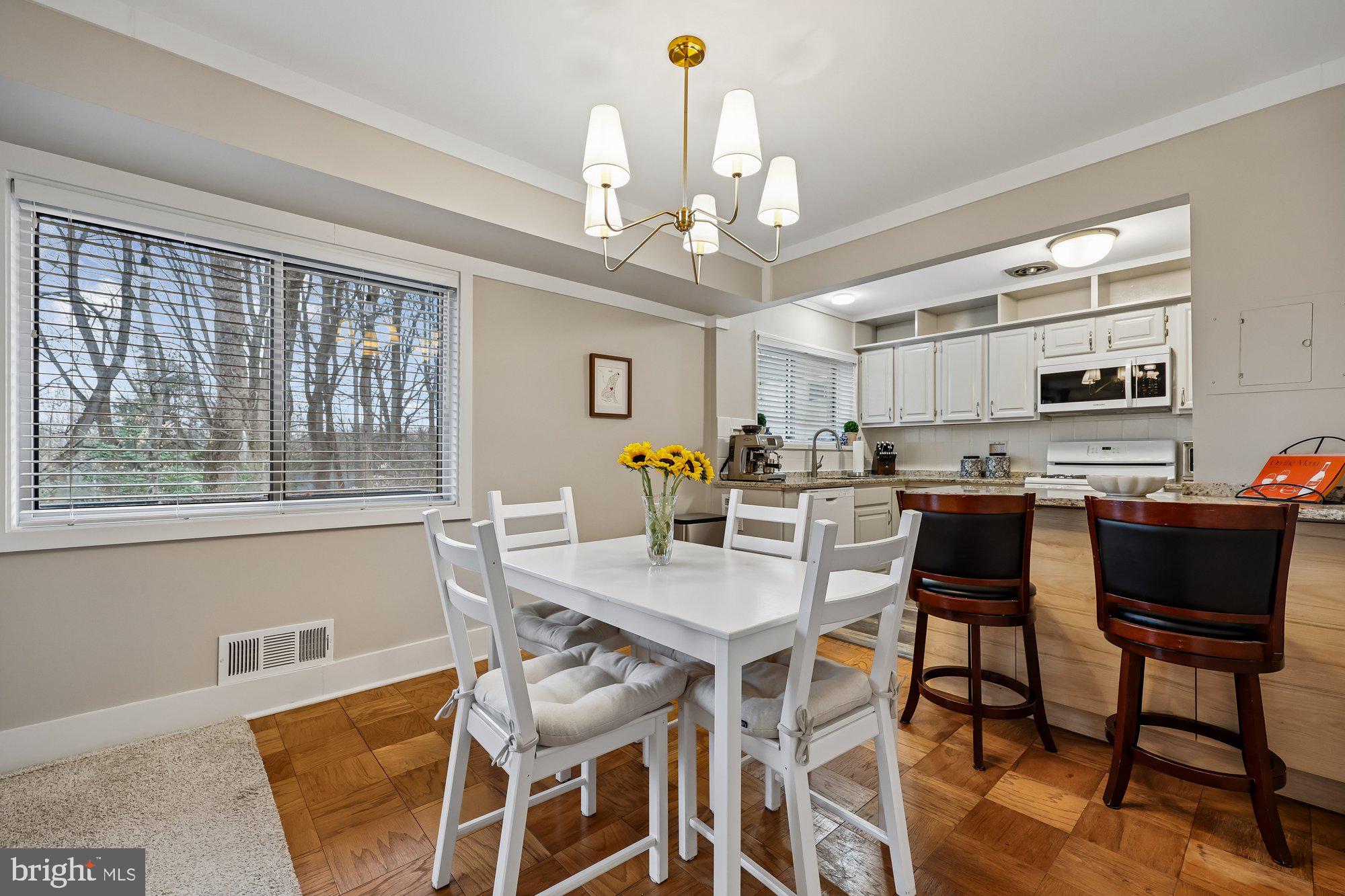 10619 MONTROSE AVENUE 102