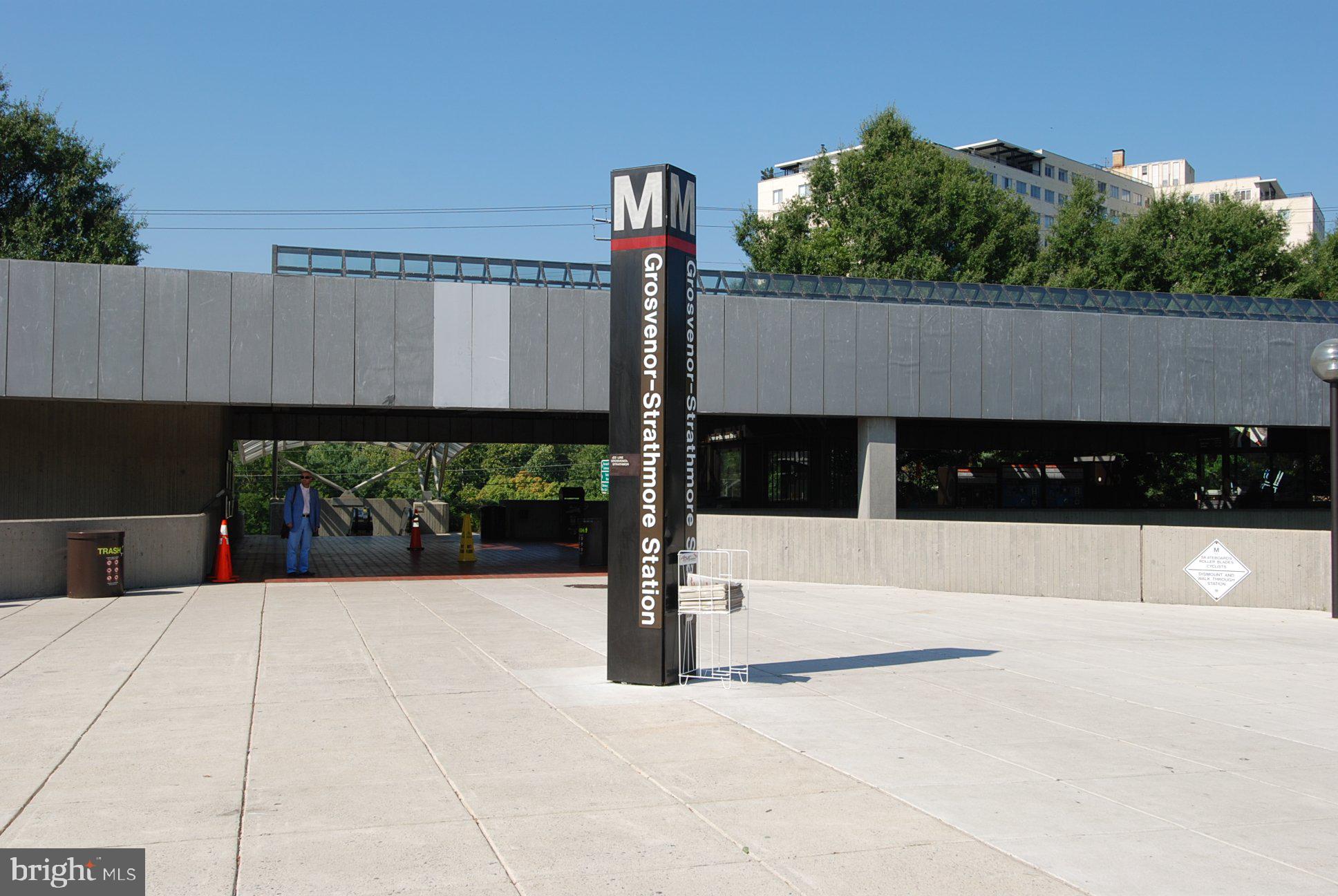 PARKSIDE CONDOMINIUMS - Residential