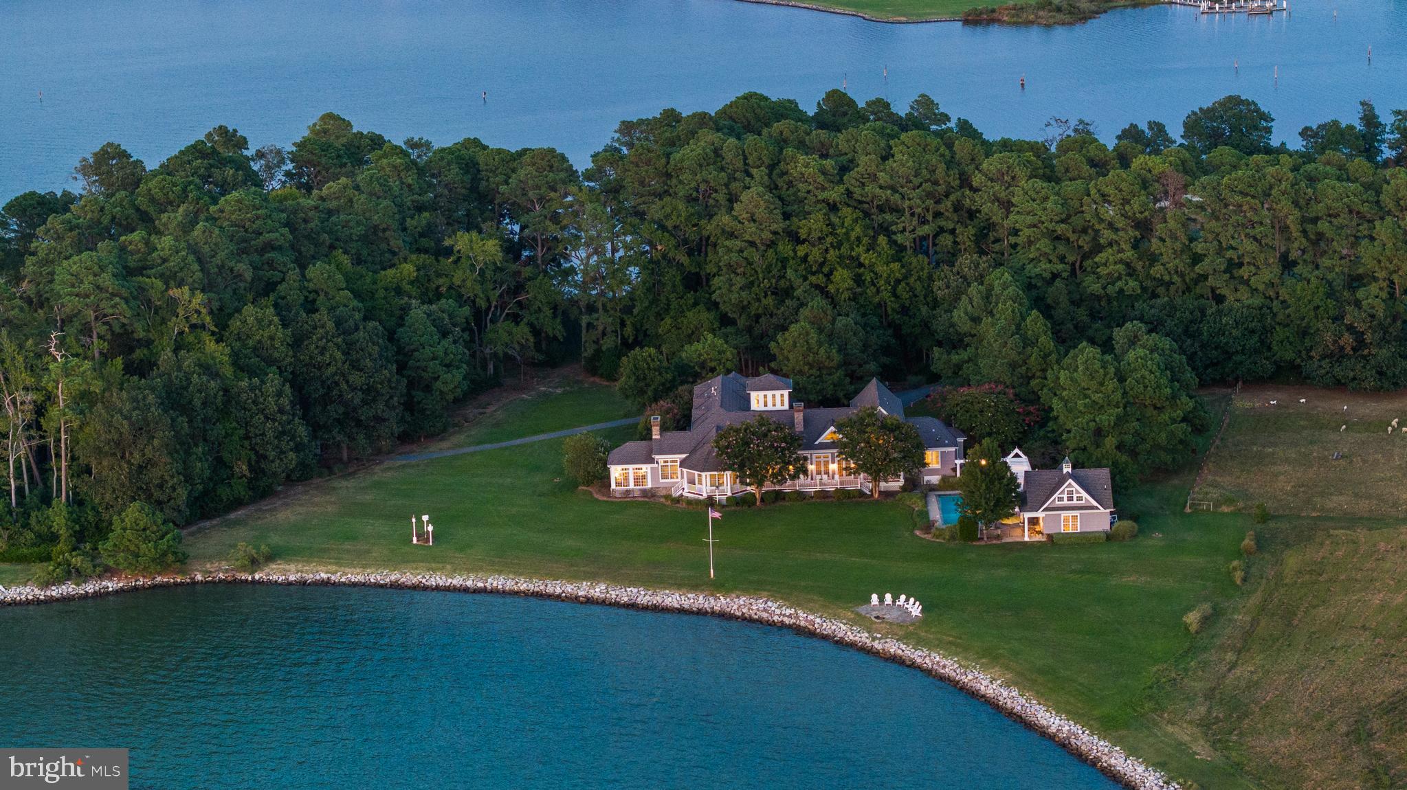 DEEP NECK - Residential