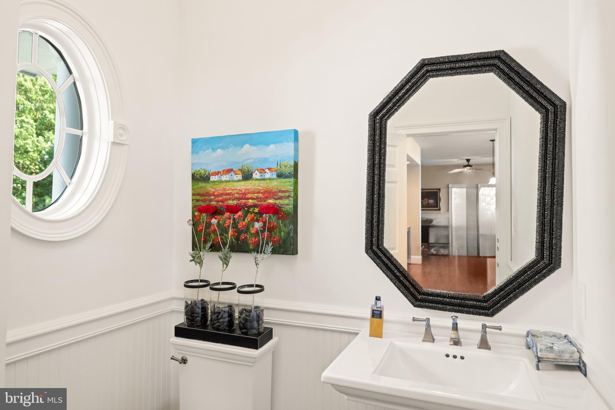 DEEP NECK - Residential