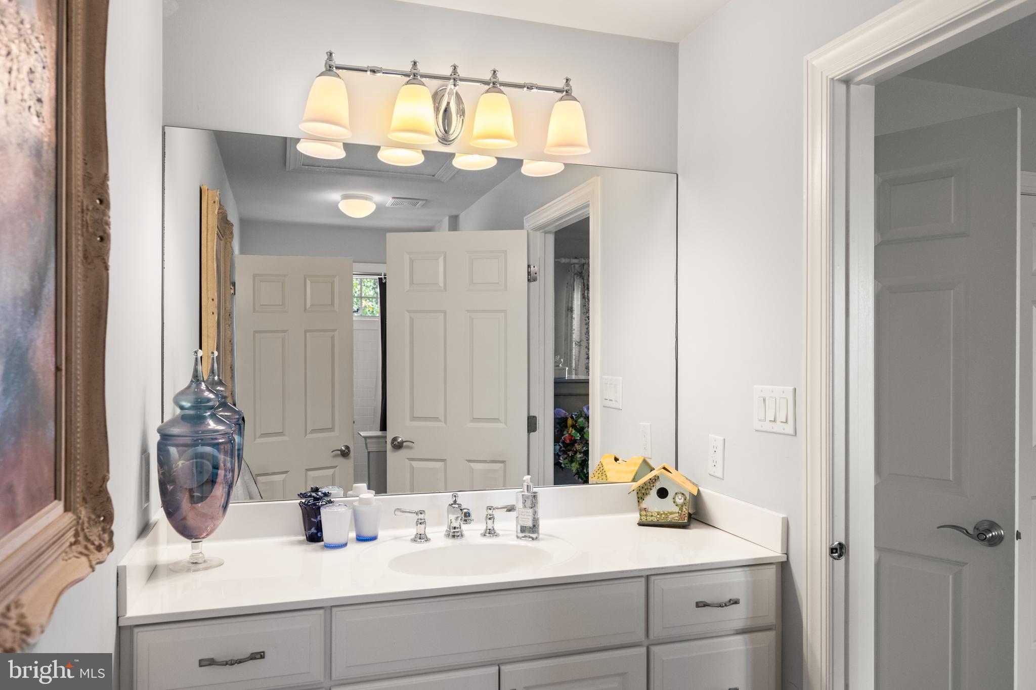 DEEP NECK - Residential