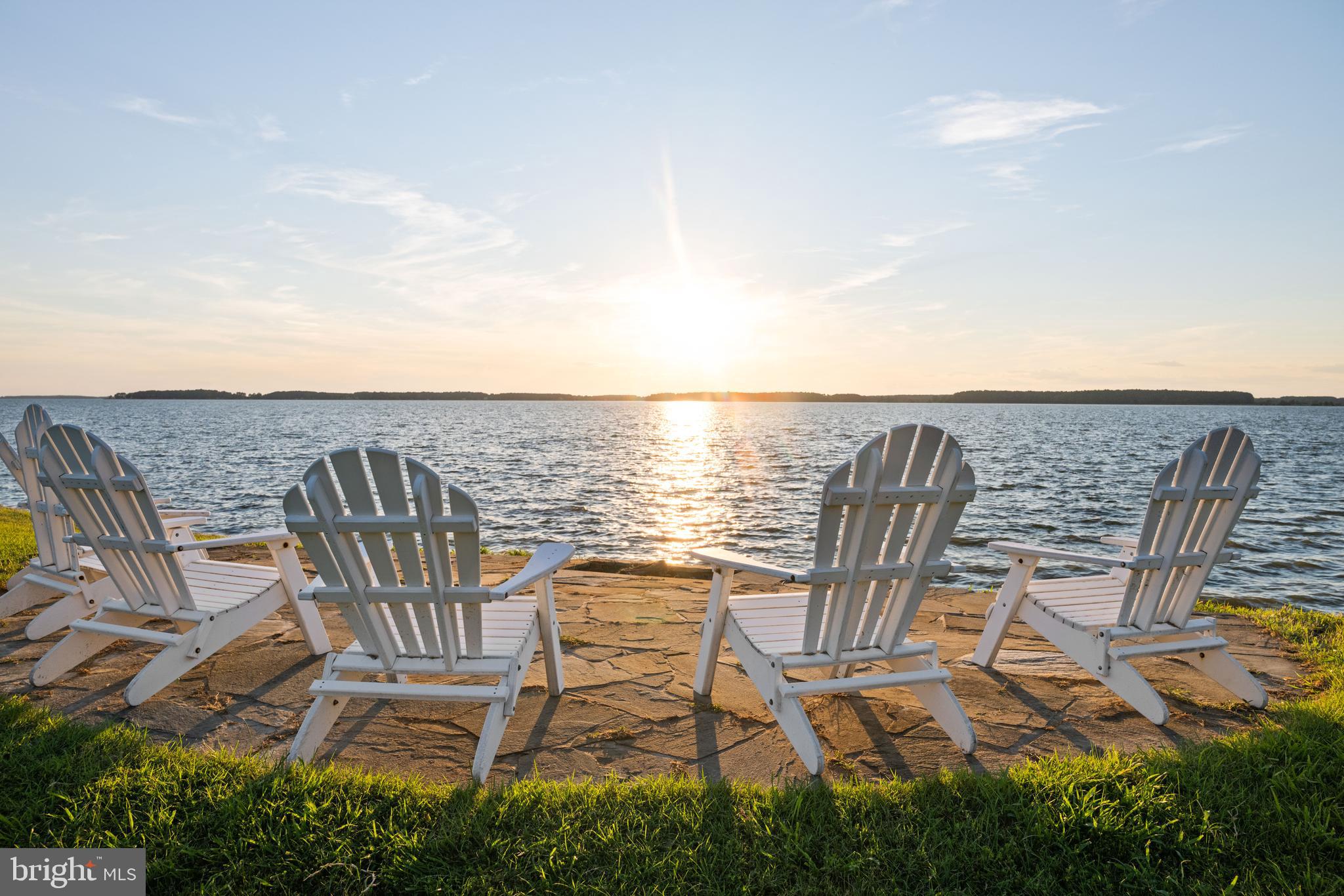 DEEP NECK - Residential