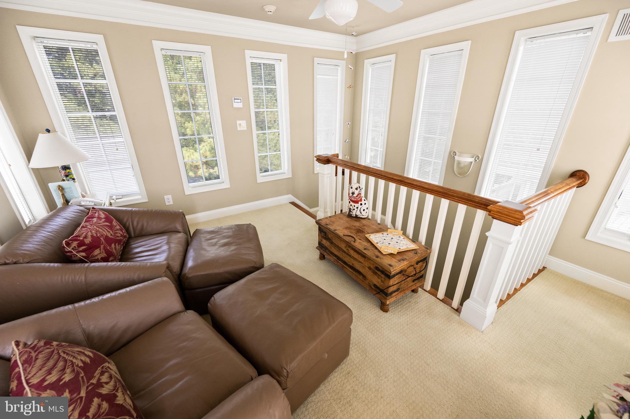 DEEP NECK - Residential