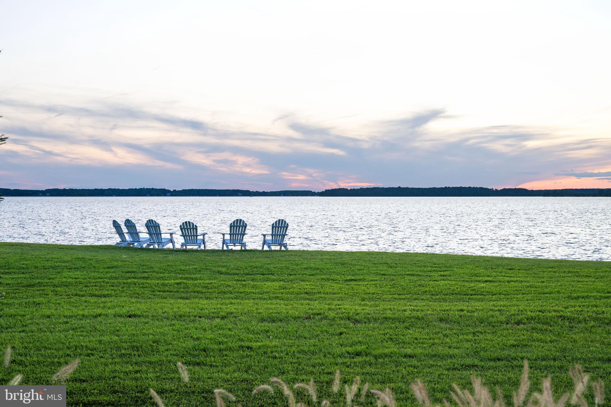 DEEP NECK - Residential