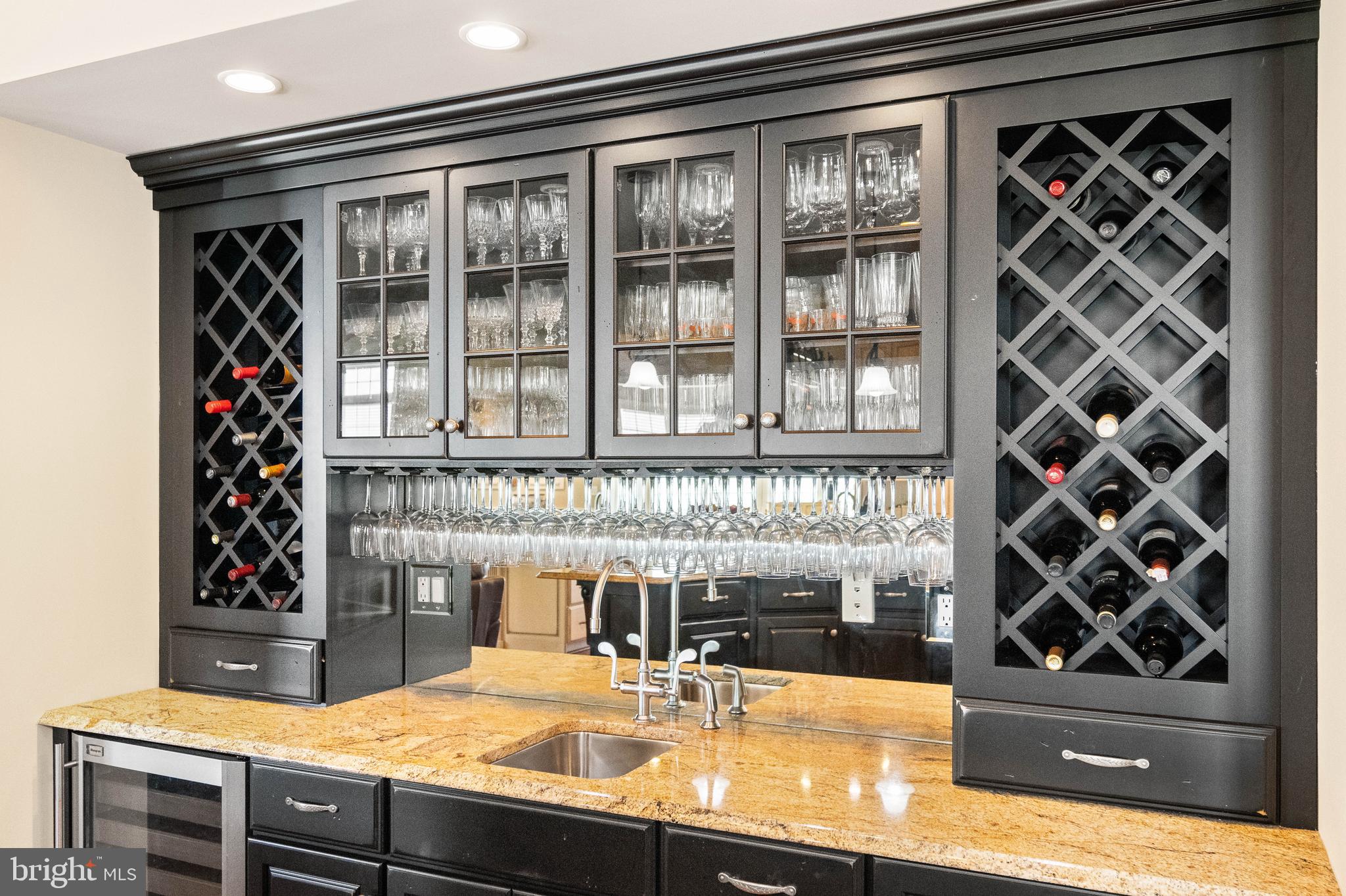 DEEP NECK - Residential