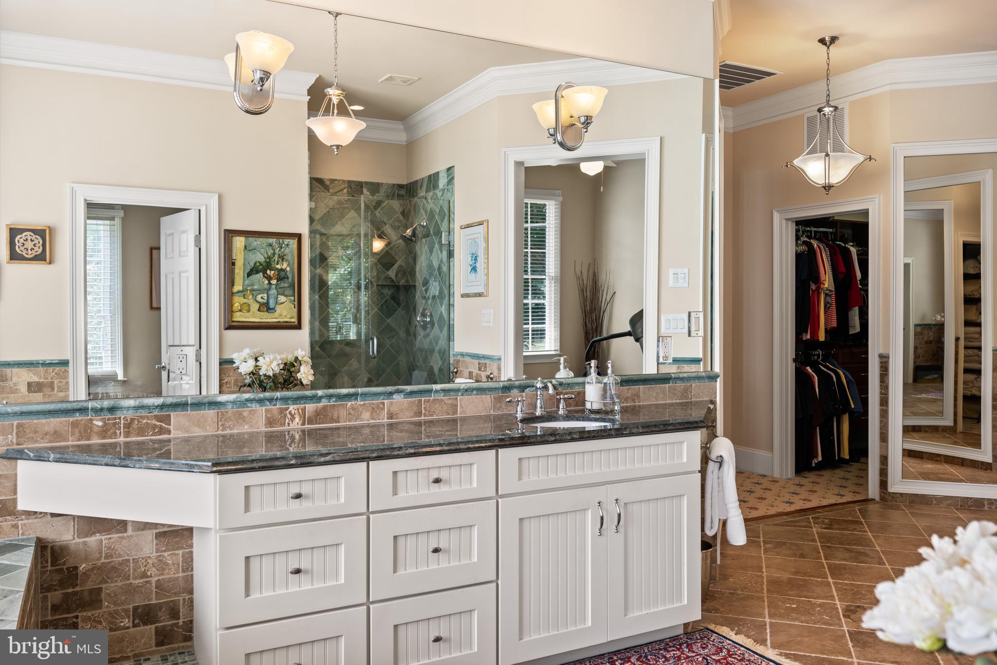 DEEP NECK - Residential