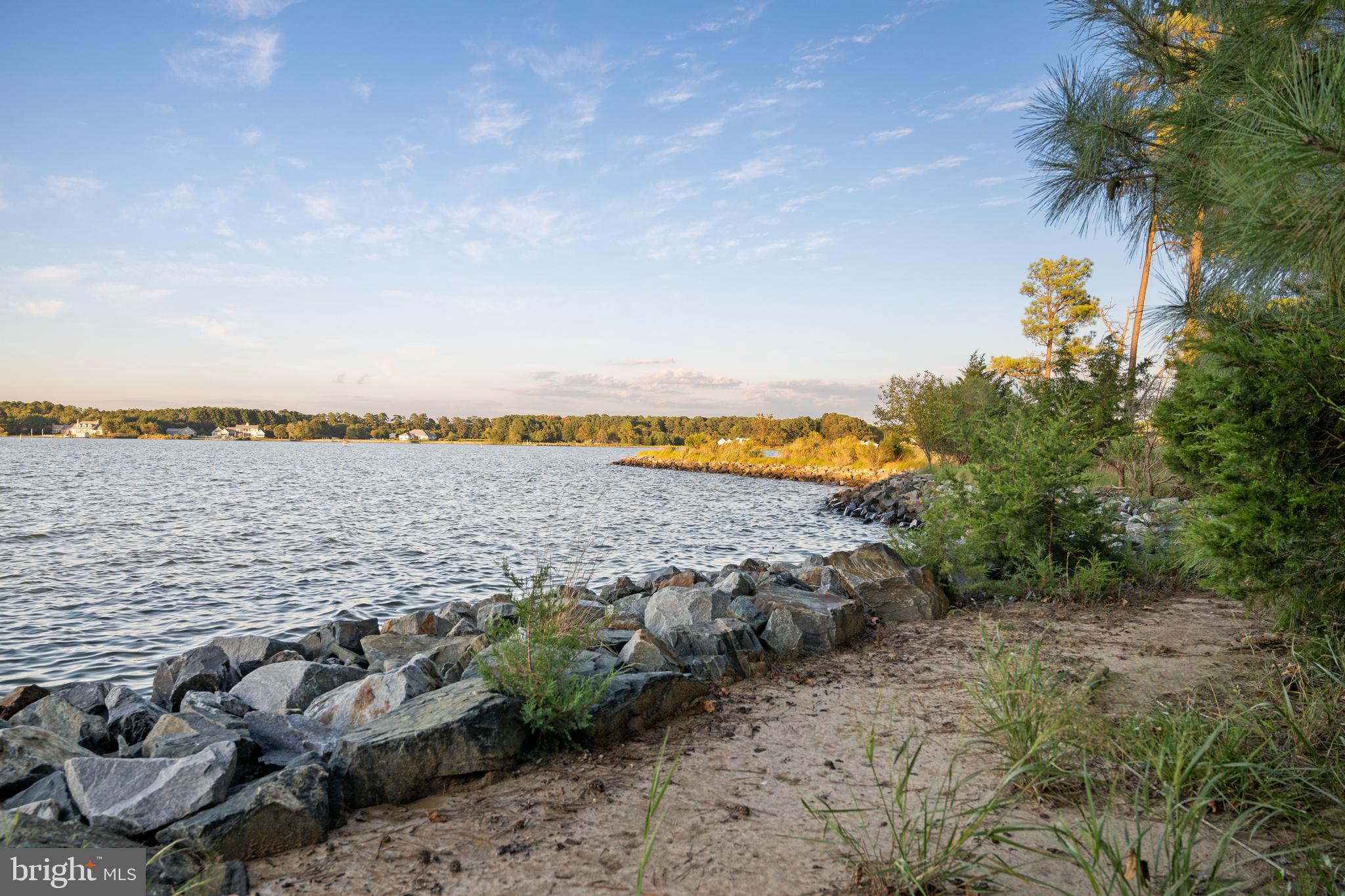 DEEP NECK - Residential