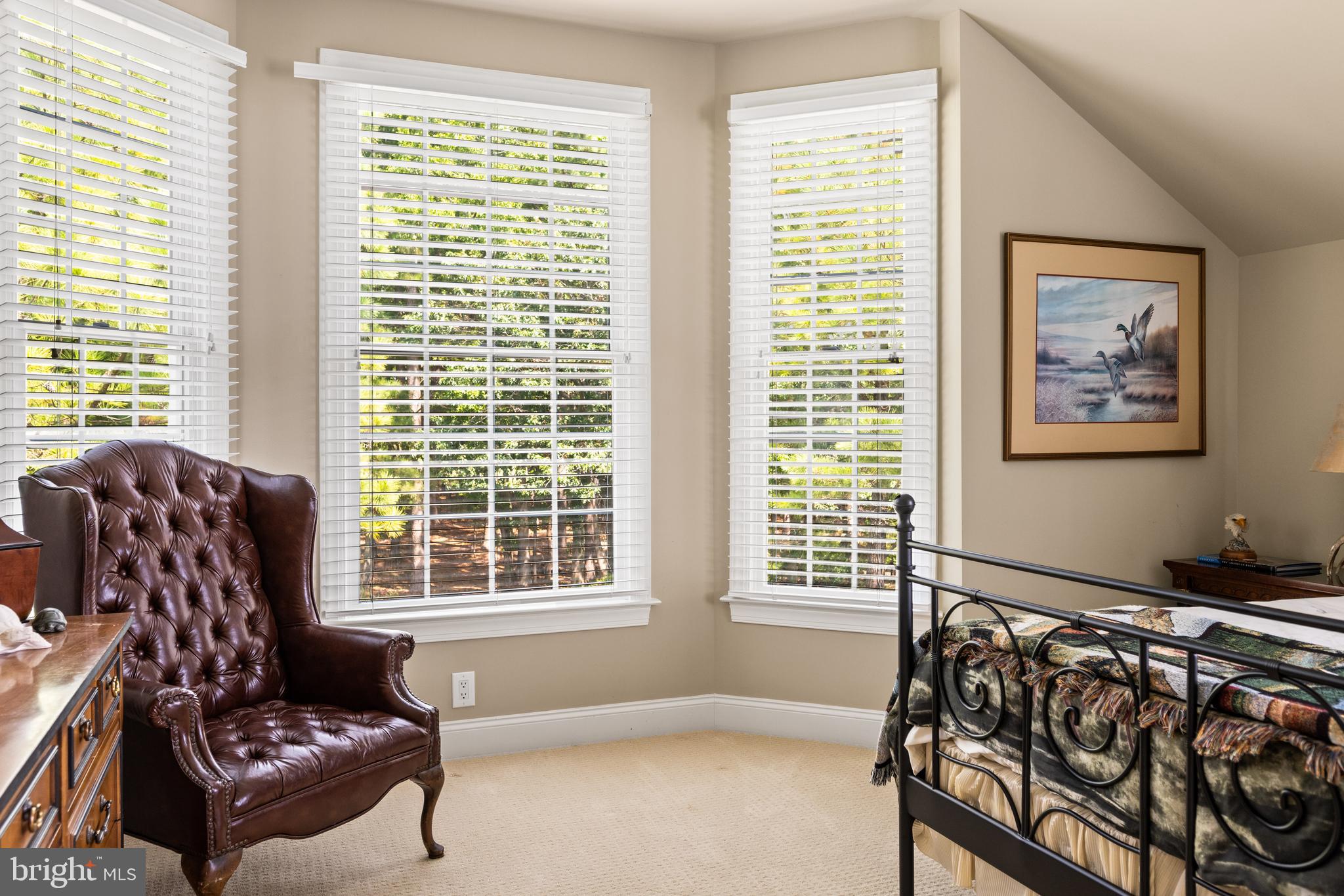 DEEP NECK - Residential