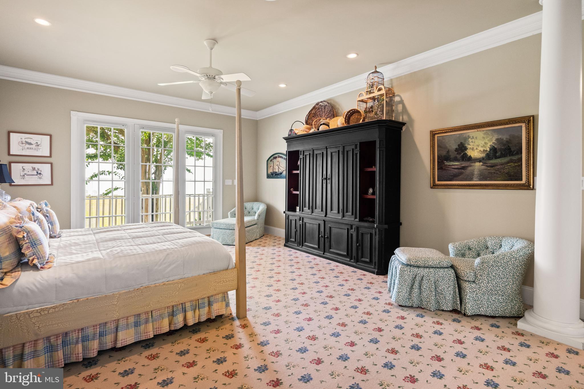 DEEP NECK - Residential