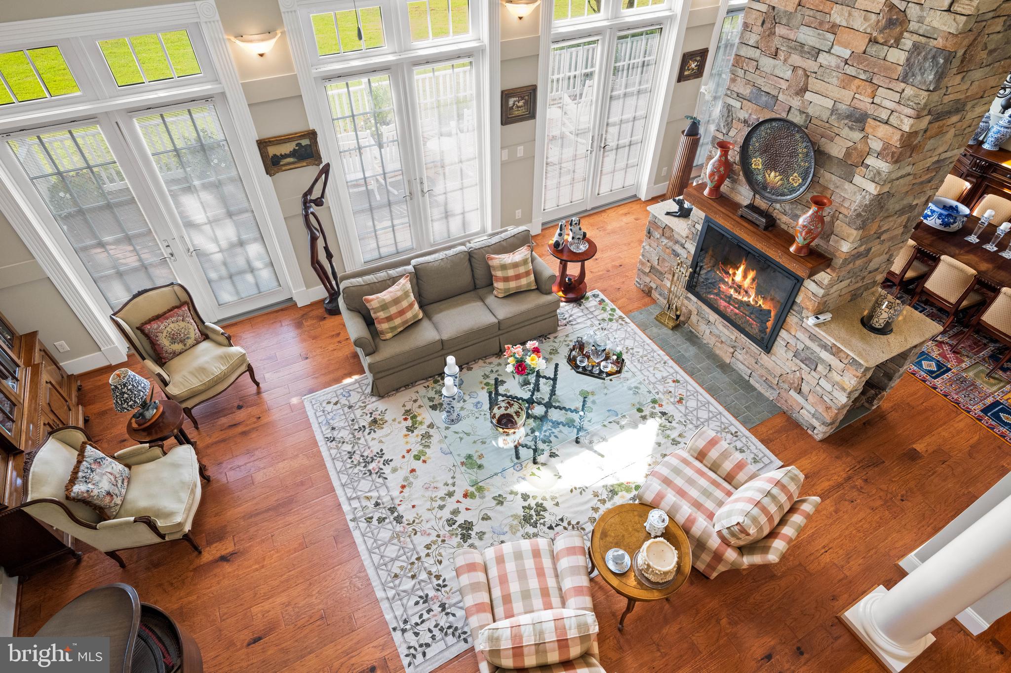 DEEP NECK - Residential