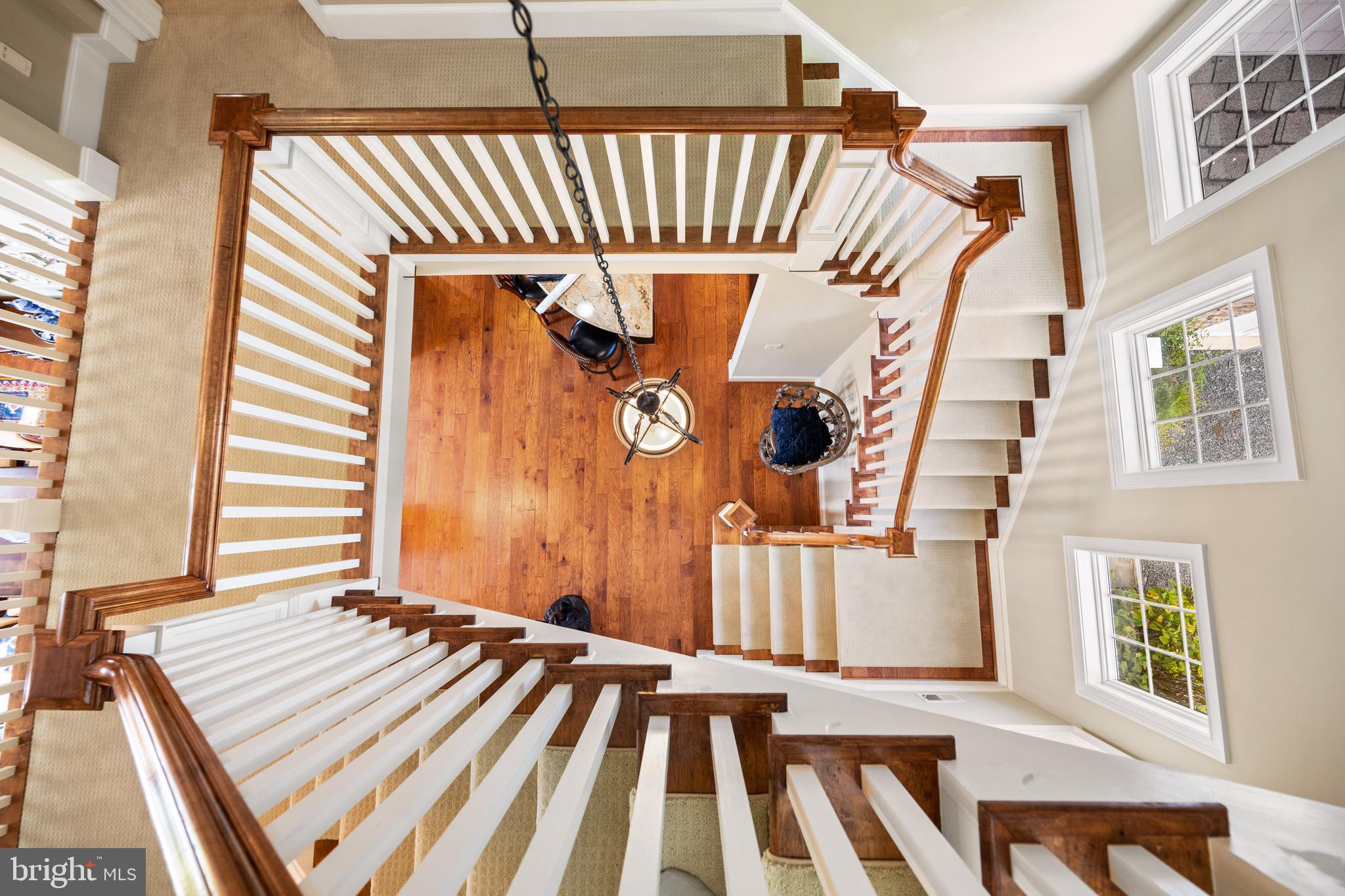 DEEP NECK - Residential