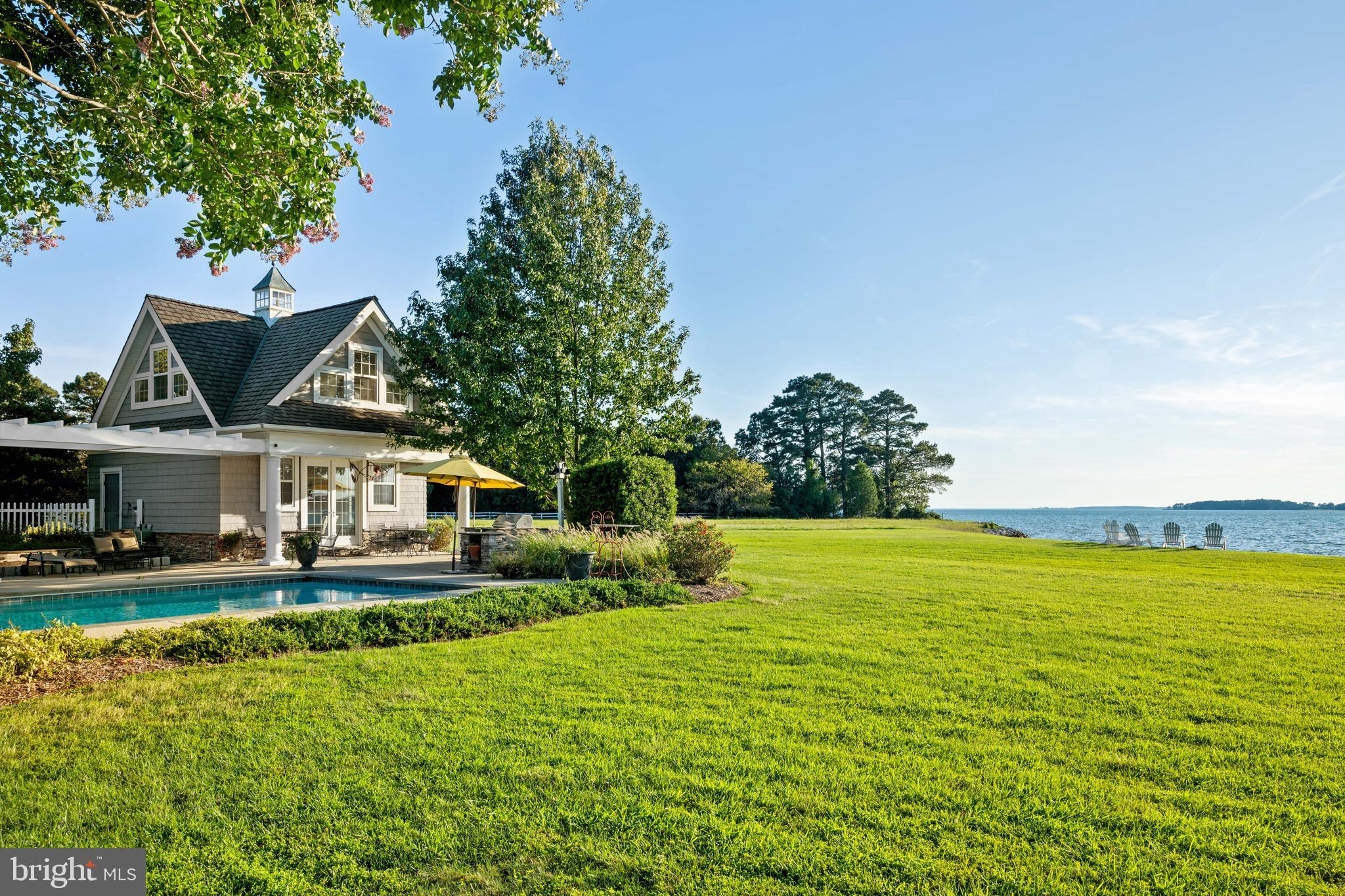 DEEP NECK - Residential