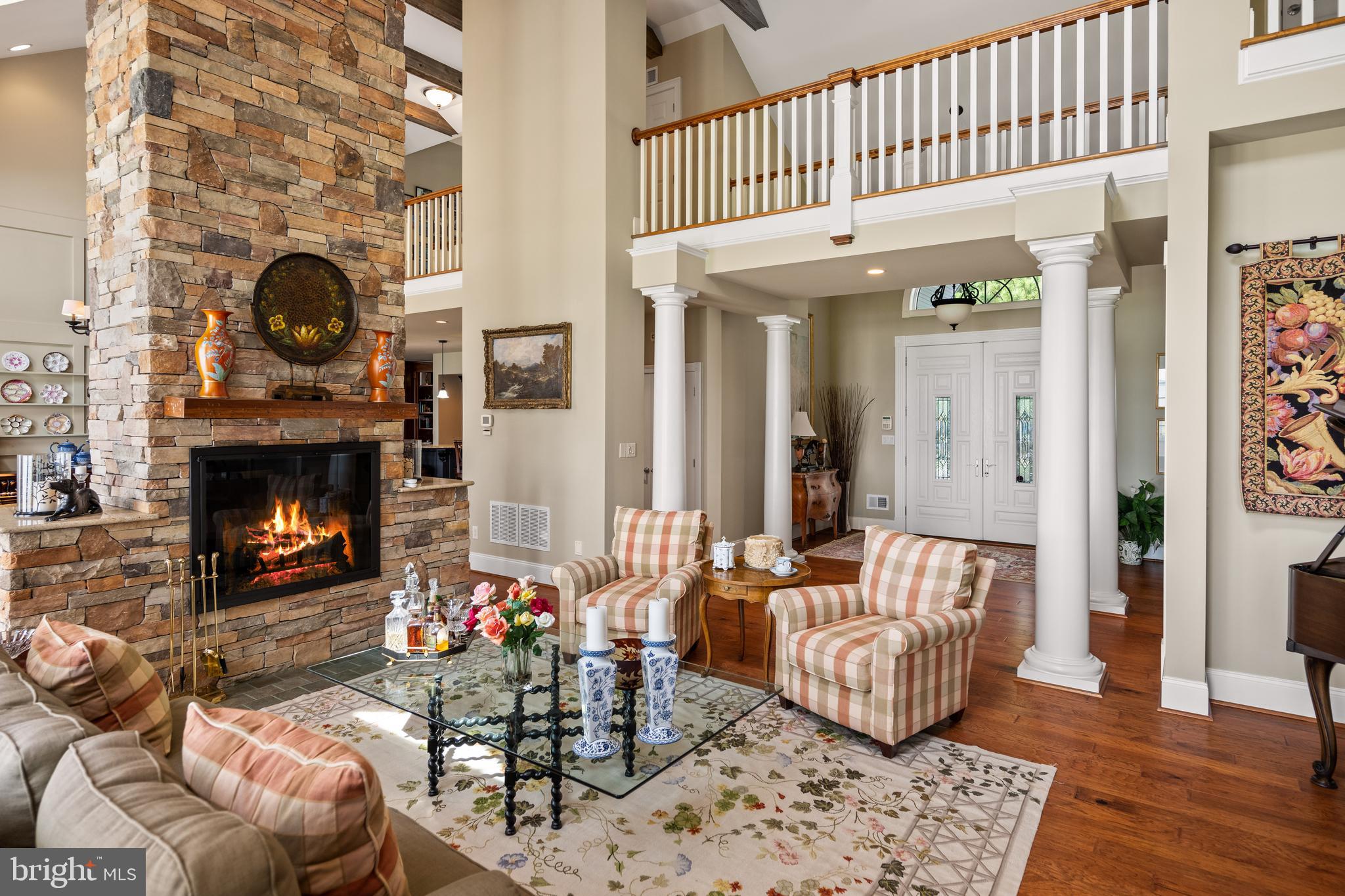 DEEP NECK - Residential