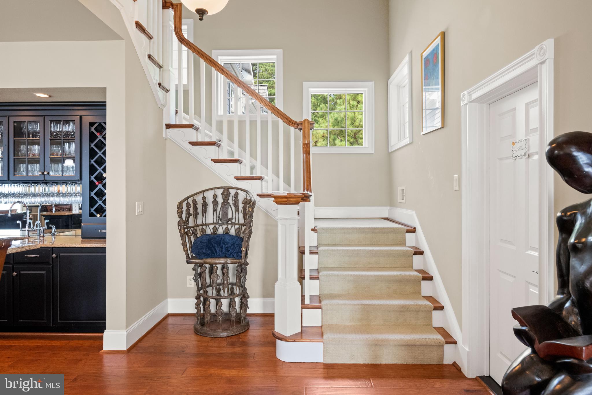 DEEP NECK - Residential