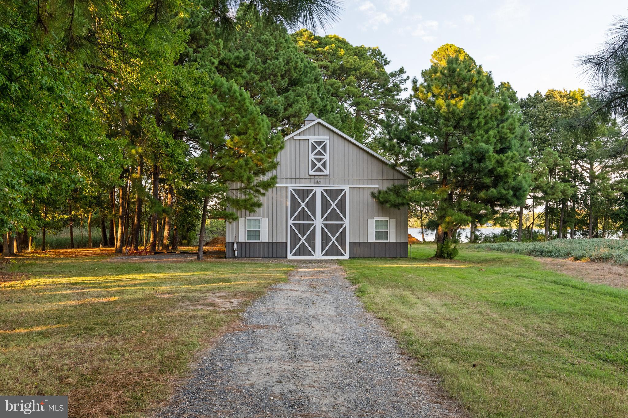 DEEP NECK - Residential