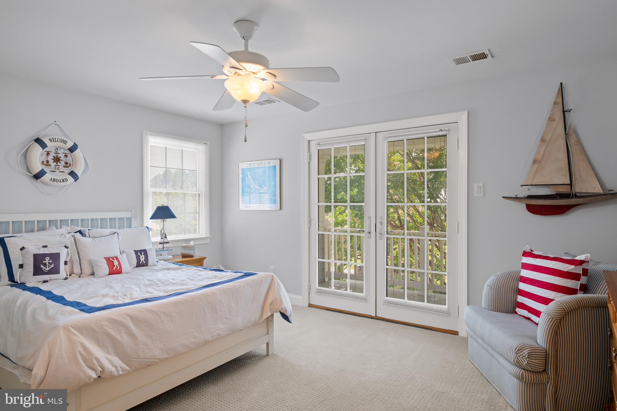 DEEP NECK - Residential