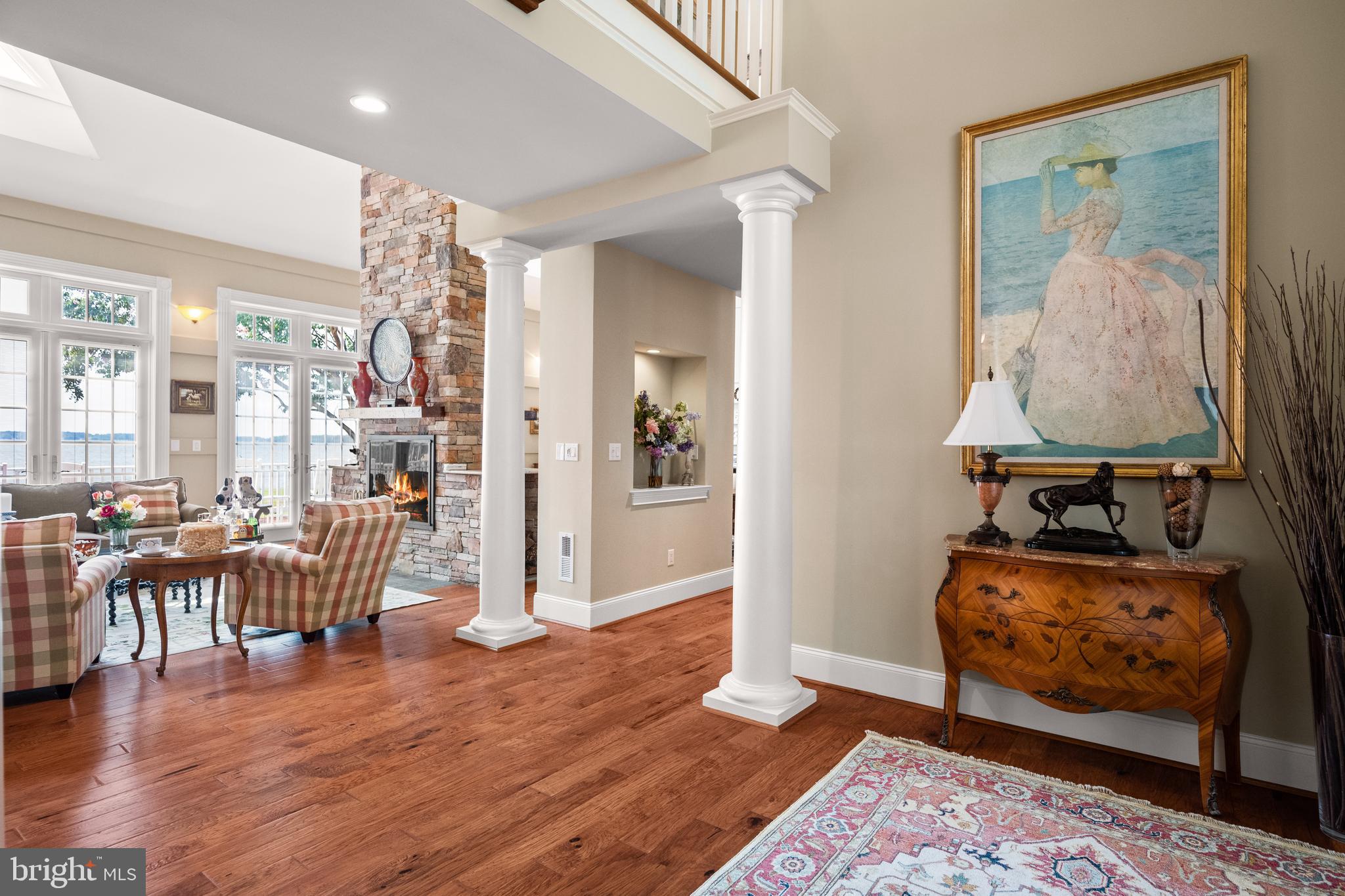 DEEP NECK - Residential