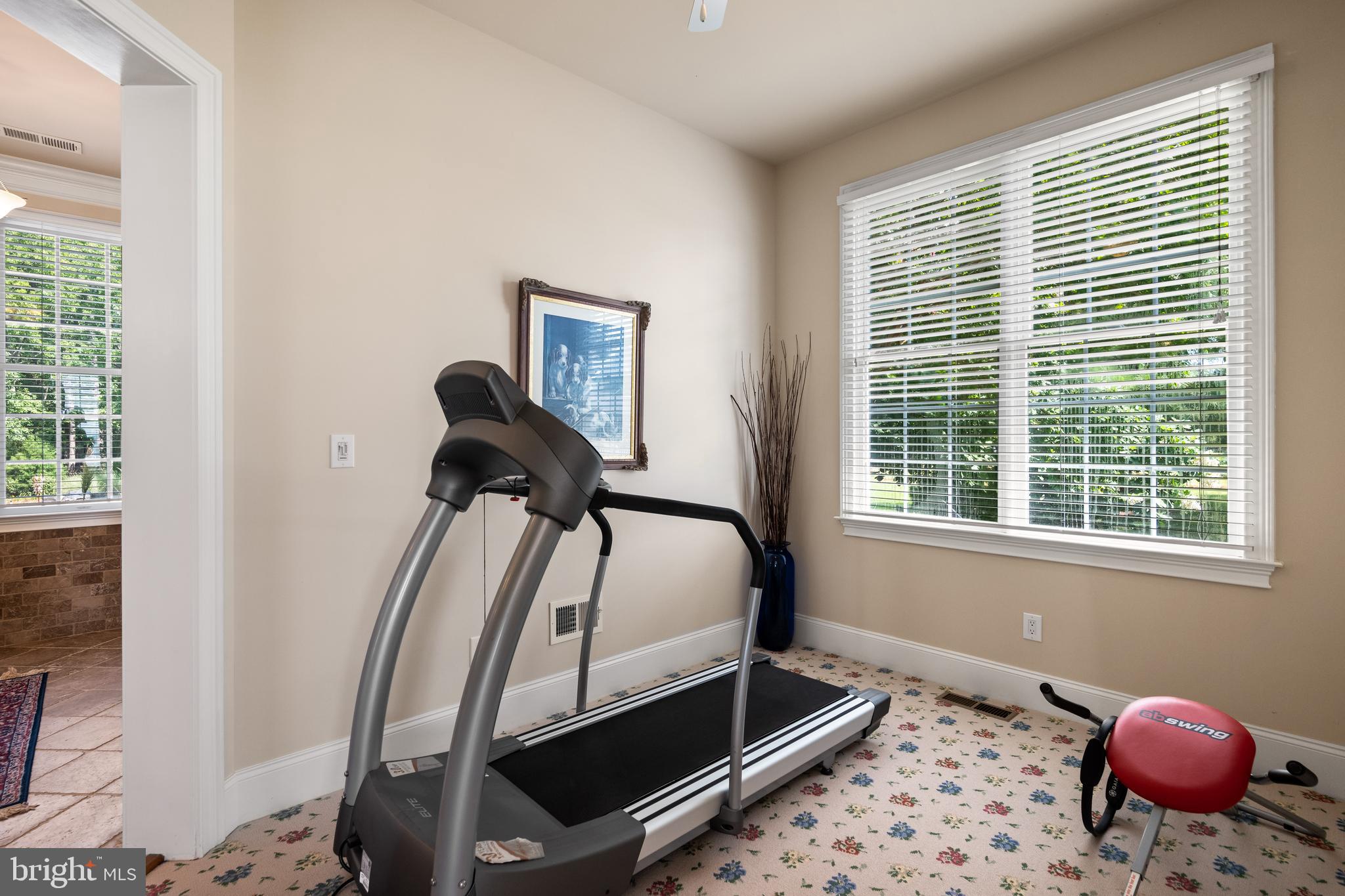 DEEP NECK - Residential