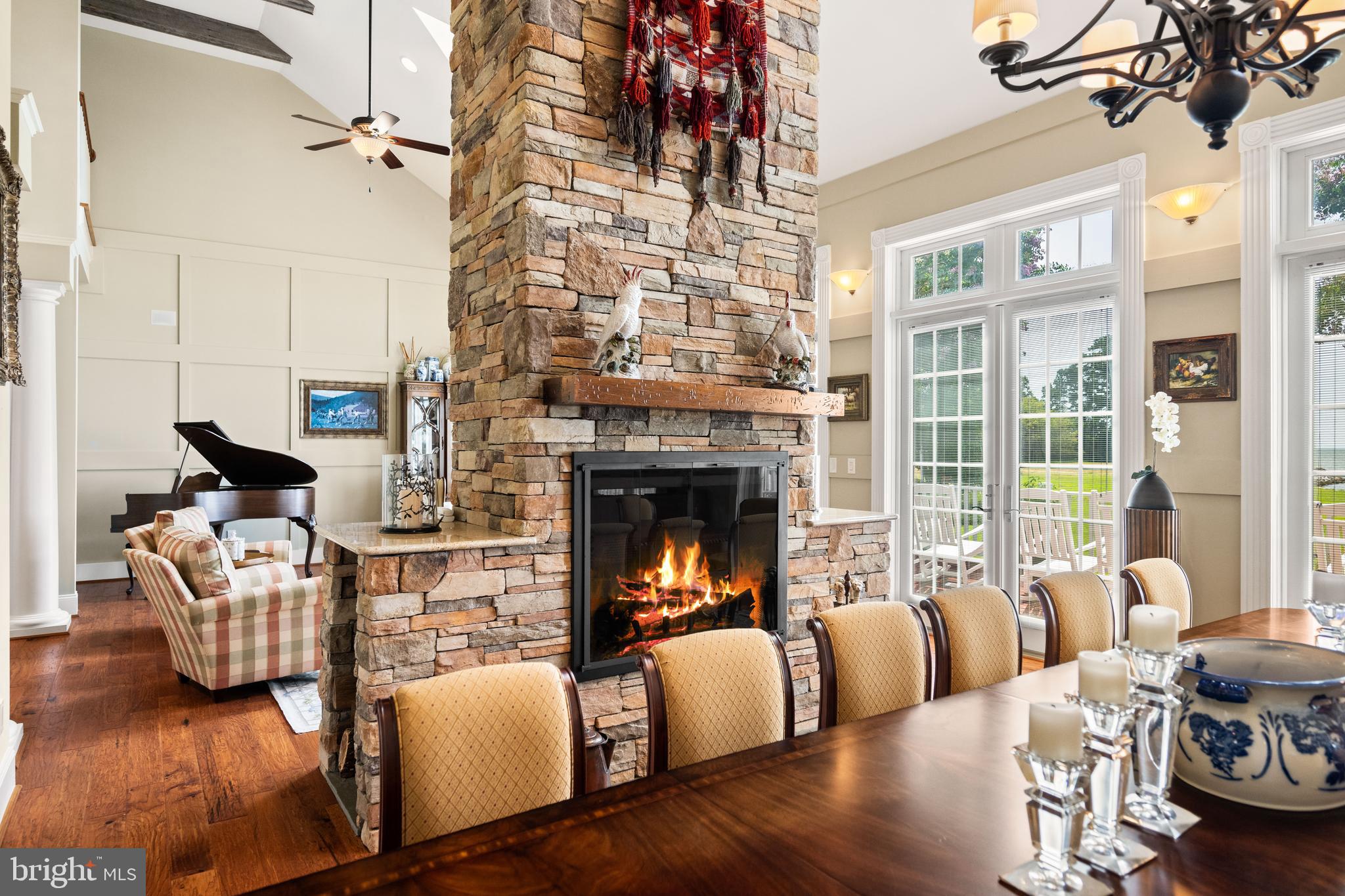 DEEP NECK - Residential