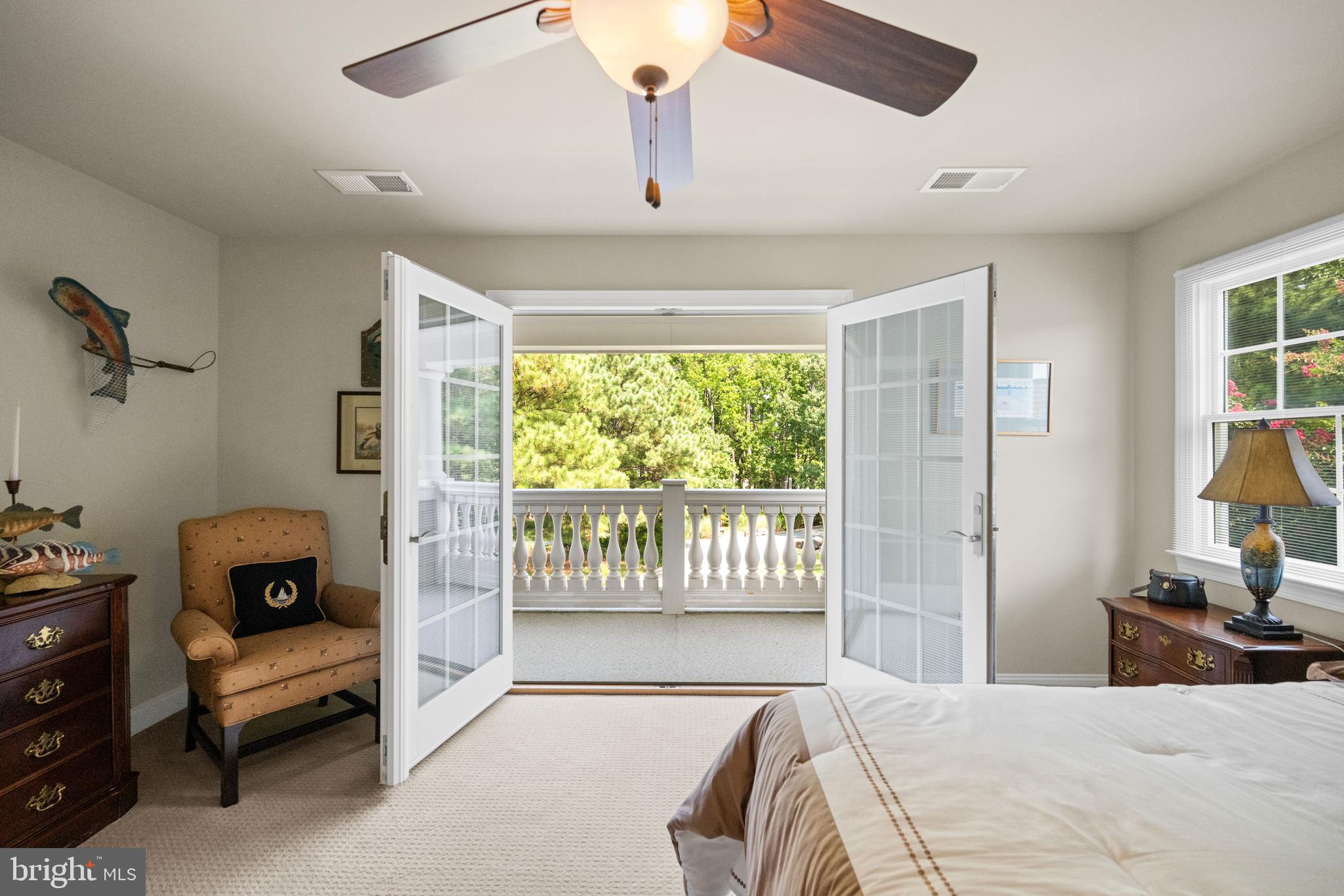 DEEP NECK - Residential