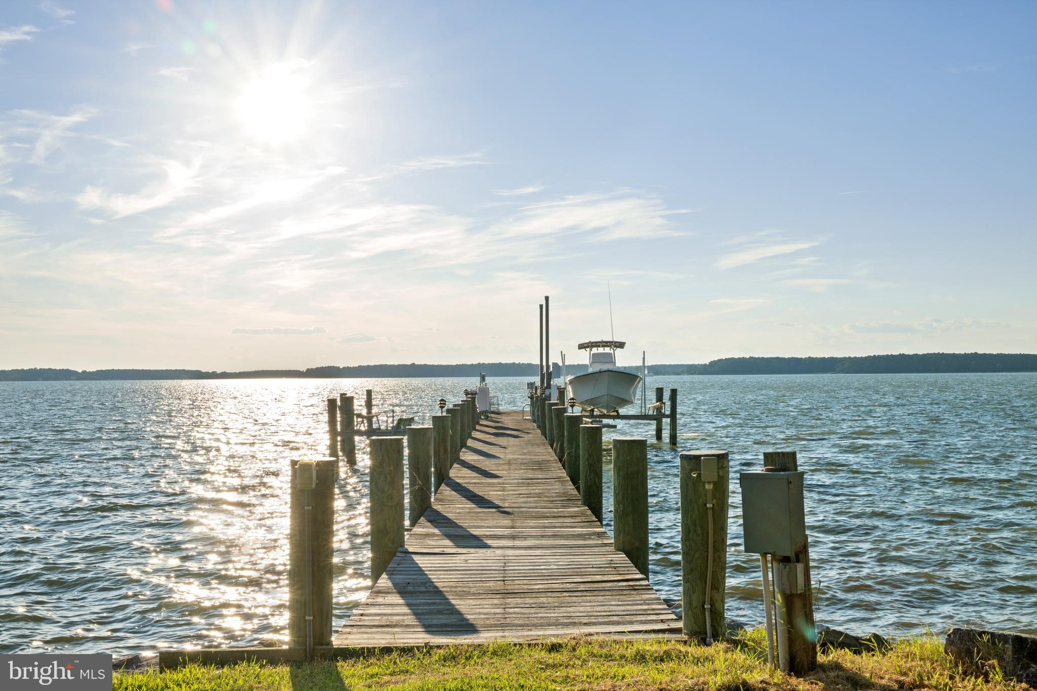 DEEP NECK - Residential