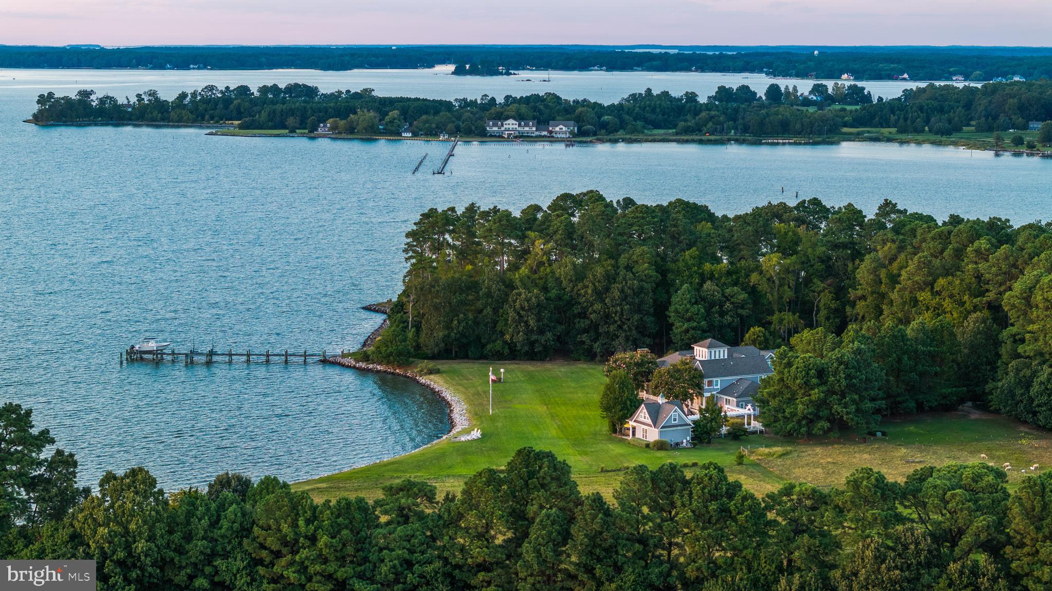 DEEP NECK - Residential