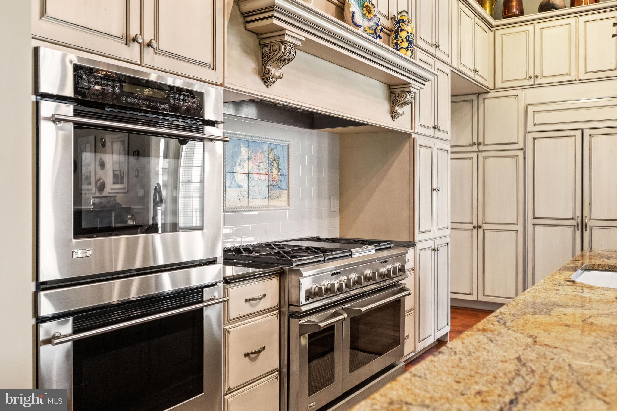 DEEP NECK - Residential