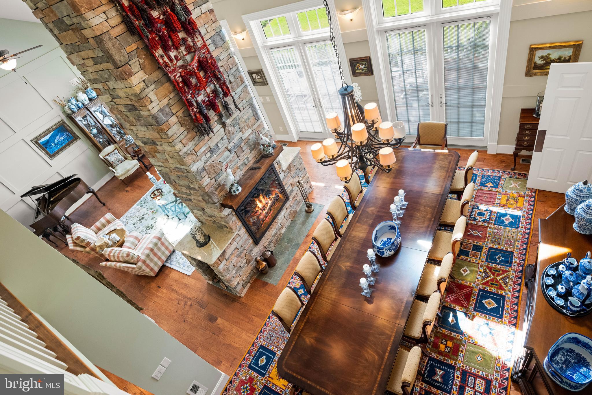 DEEP NECK - Residential