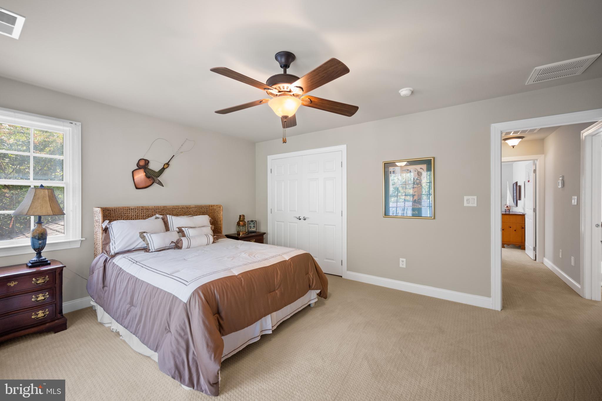 DEEP NECK - Residential